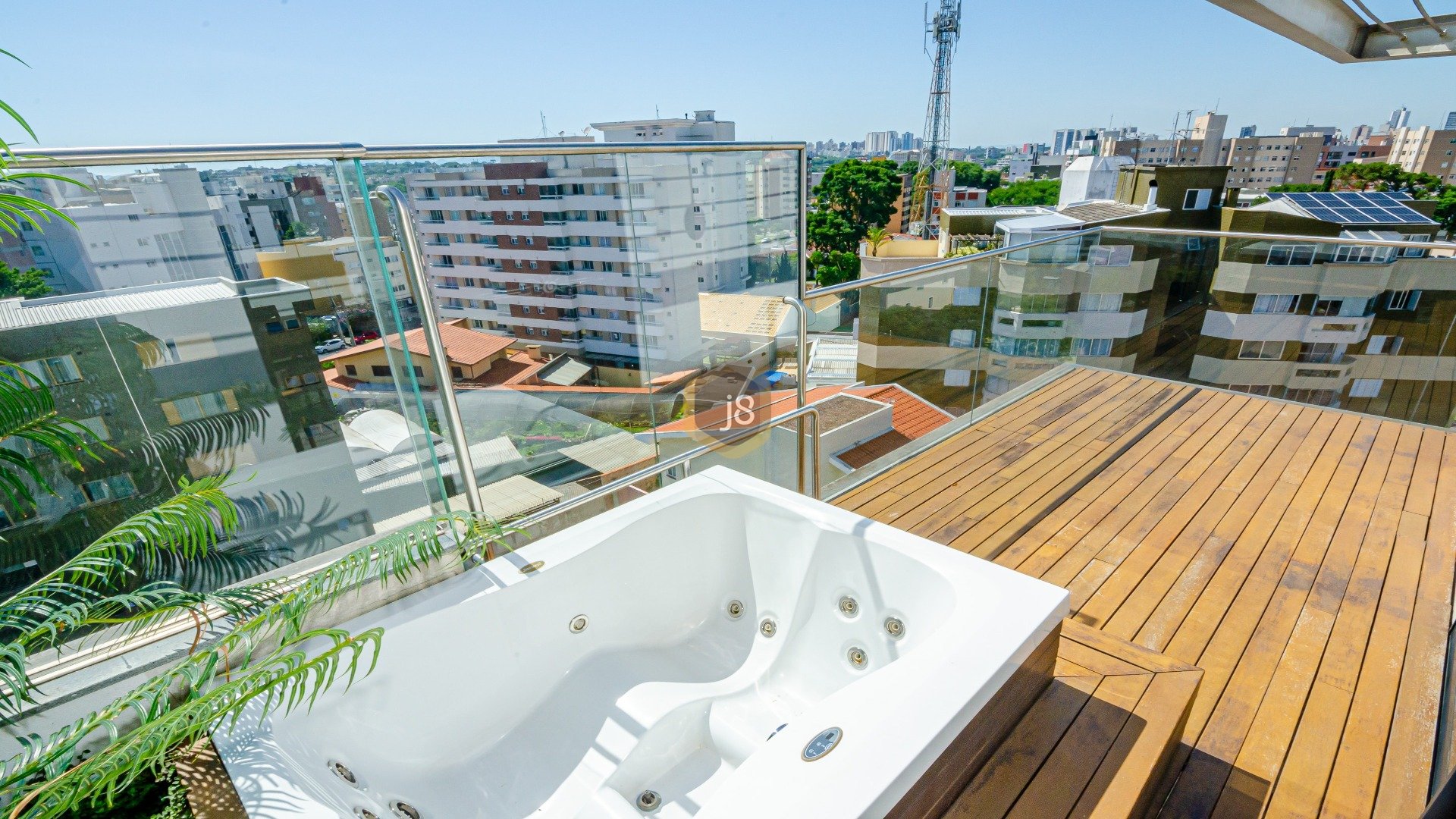 DUPLEX DE ALTO PADRÃO COM 3 SUÍTES NO ALTO DA GLÓRIA