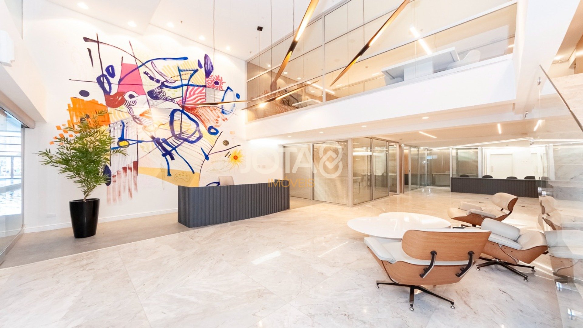 MARAVILHOSA SALA COMERCIAL COMPLETA COM 216M², MOBILIADA E DECORADA