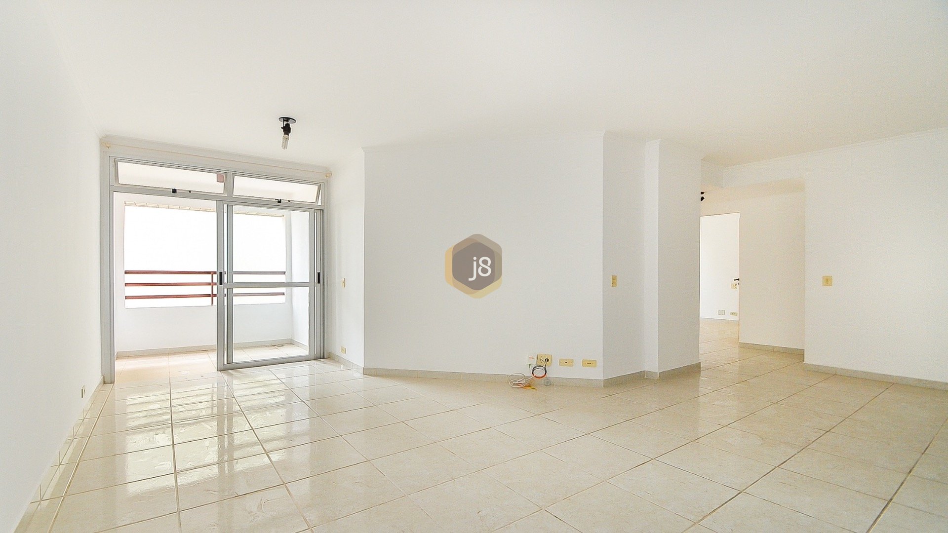 Apartamento no bairro Bigorrilho em Curitiba - Ref.: 69462 - J8 Imóveis