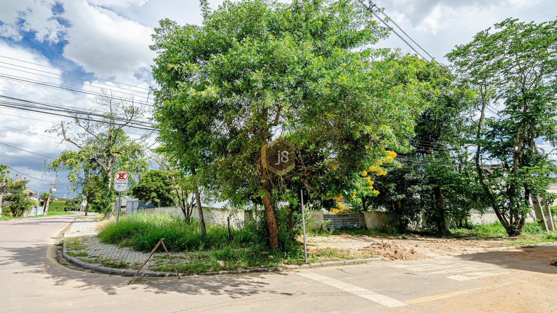 TERRENO DE ESQUINA ZR-3!