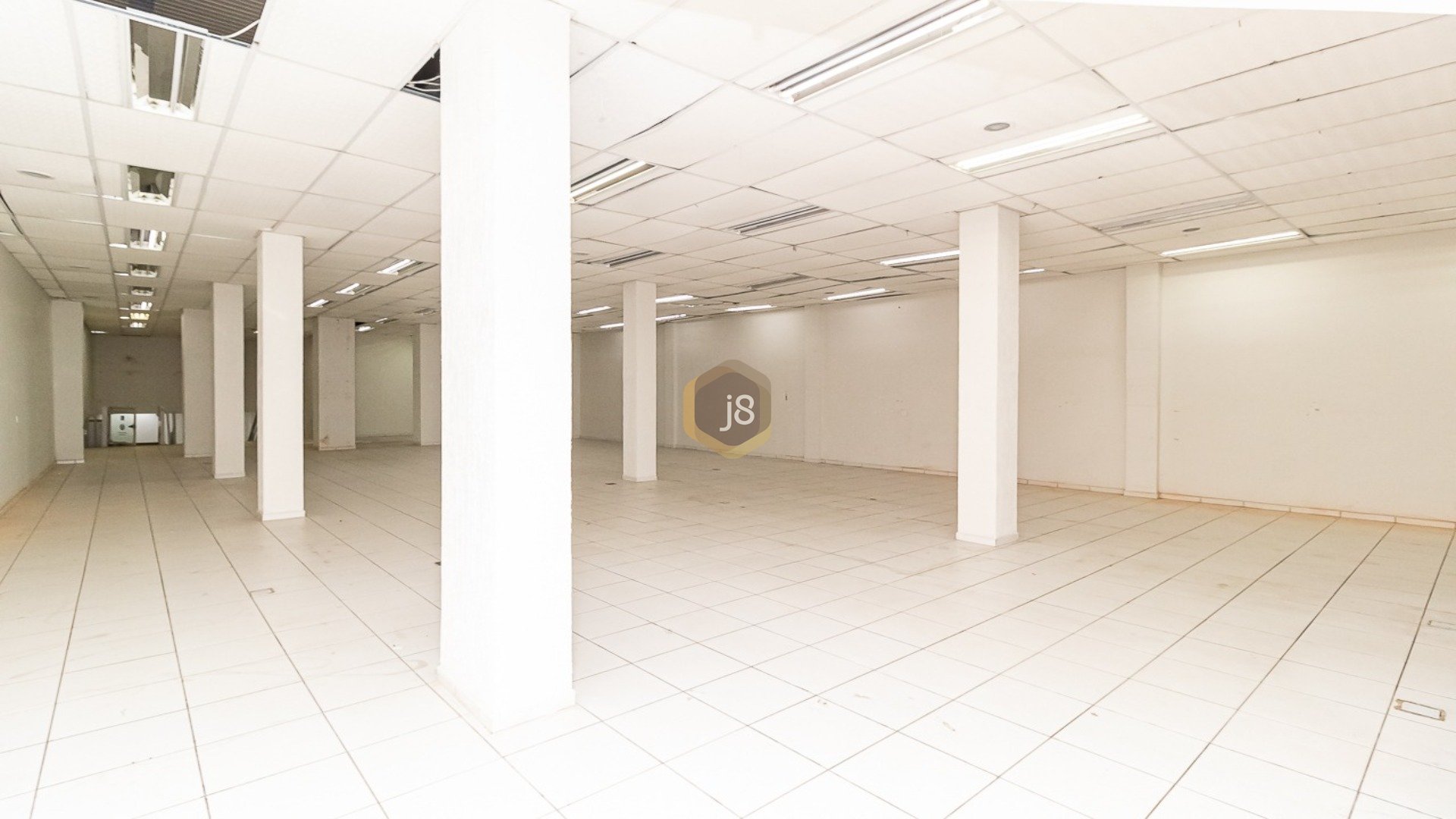 IMÓVEL COMERCIAL NO CENTRO DA CIDADE!