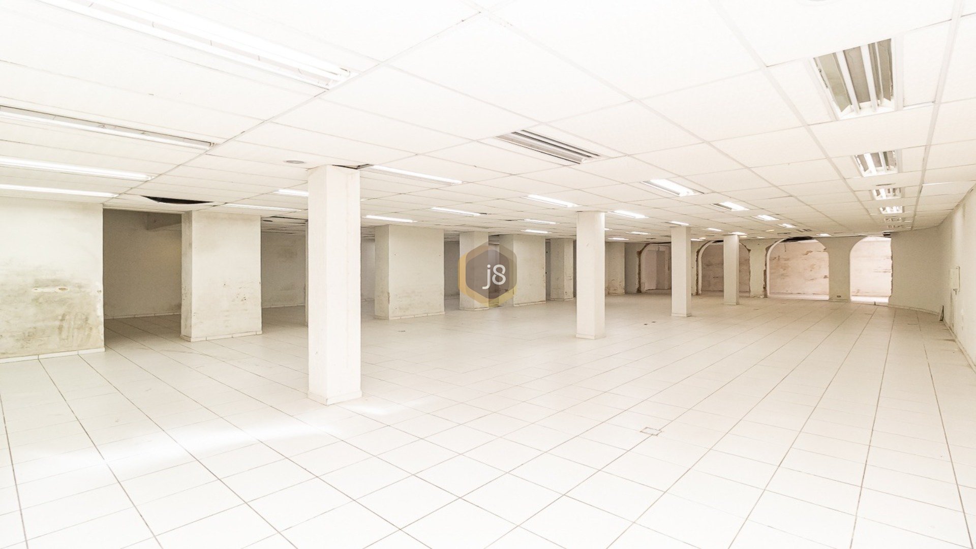 IMÓVEL COMERCIAL NO CENTRO DA CIDADE!