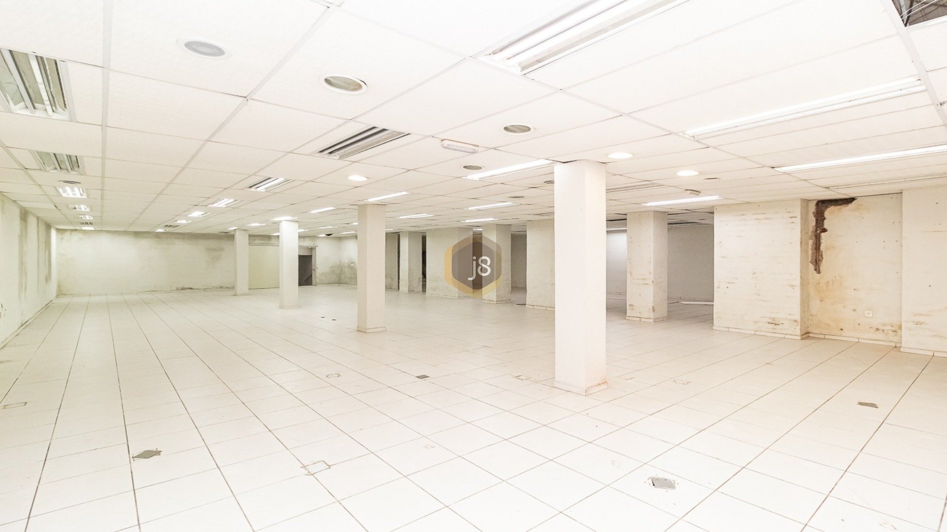 IMÓVEL COMERCIAL NO CENTRO DA CIDADE!