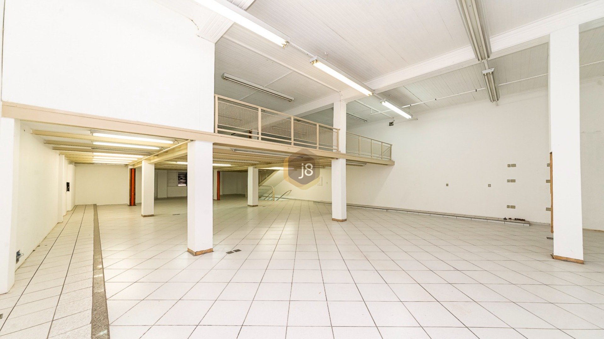 IMÓVEL COMERCIAL NO CENTRO DA CIDADE!