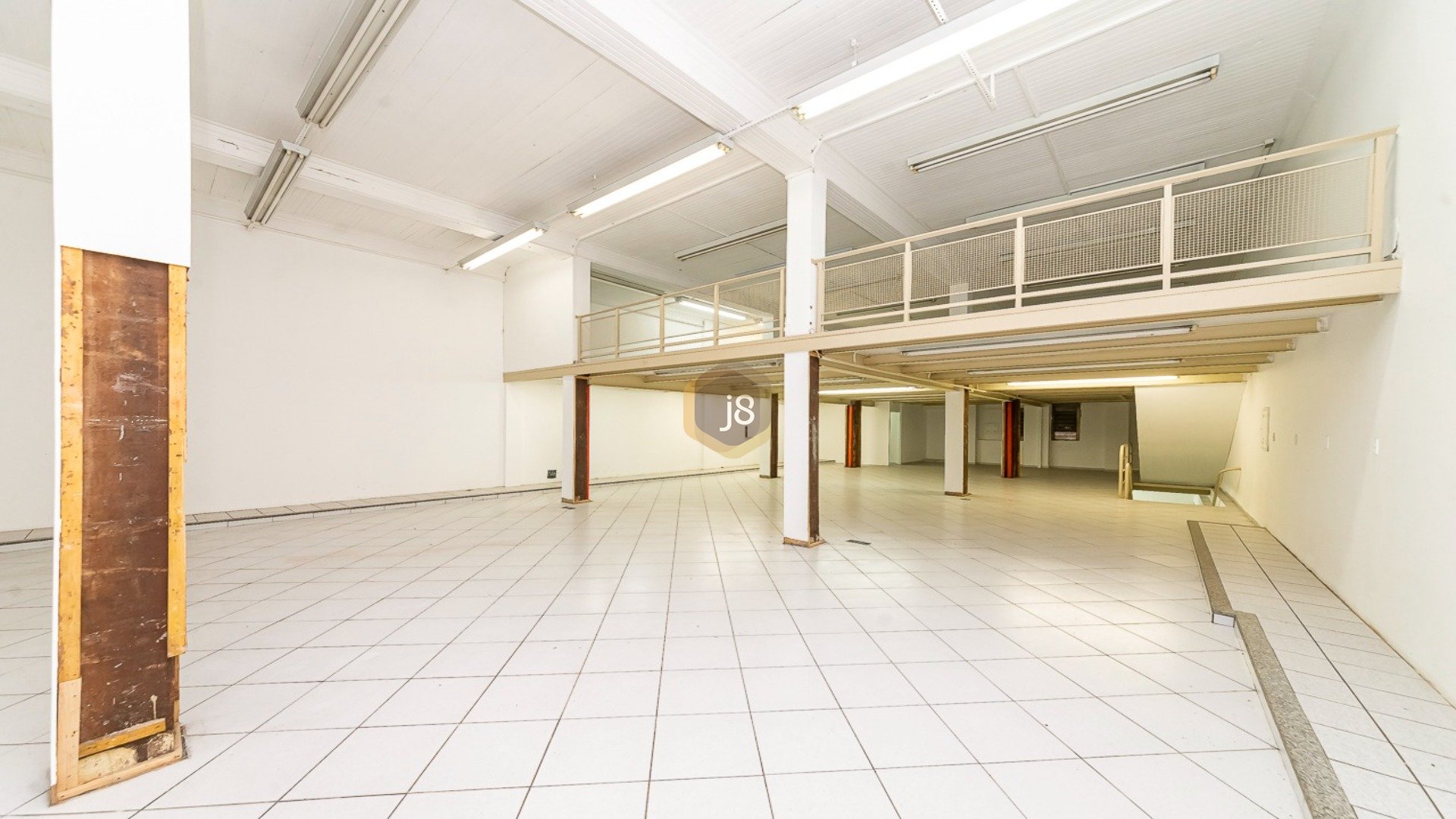 IMÓVEL COMERCIAL NO CENTRO DA CIDADE!