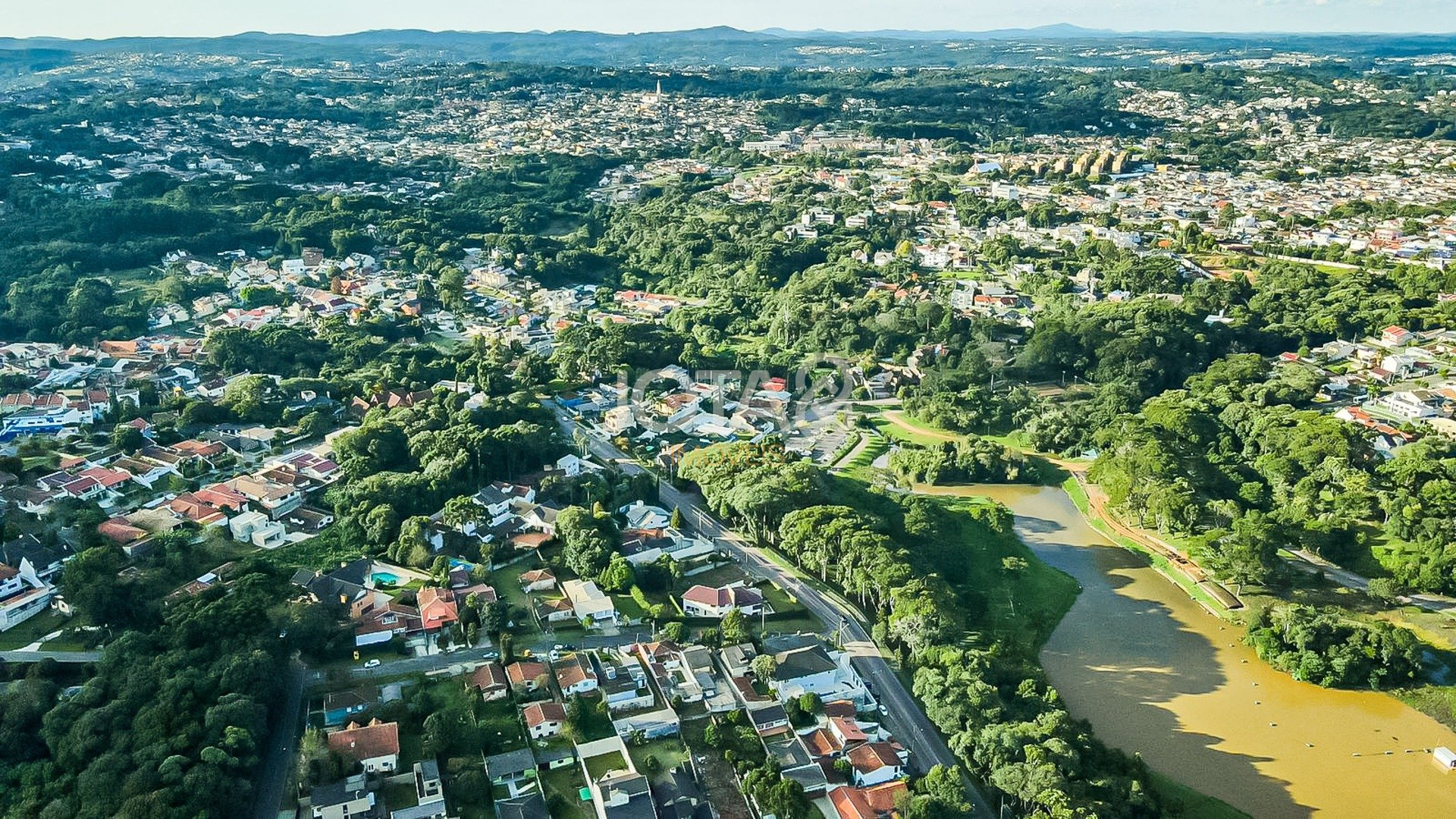 TERRENO ZR2 NA RUA MATEUS LEME!