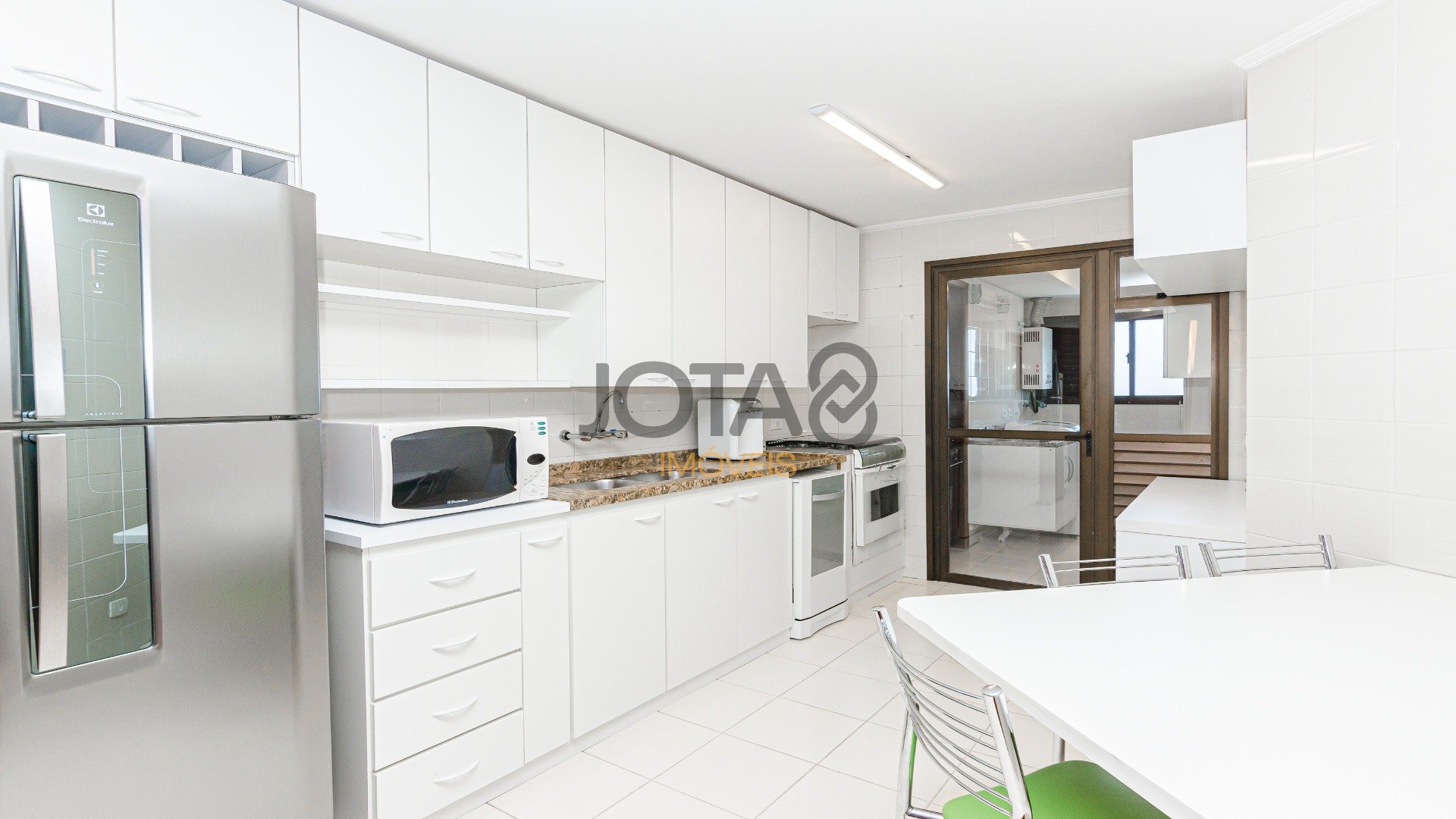 Apartamento no bairro Bigorrilho em Curitiba - Ref.: 69462 - J8 Imóveis