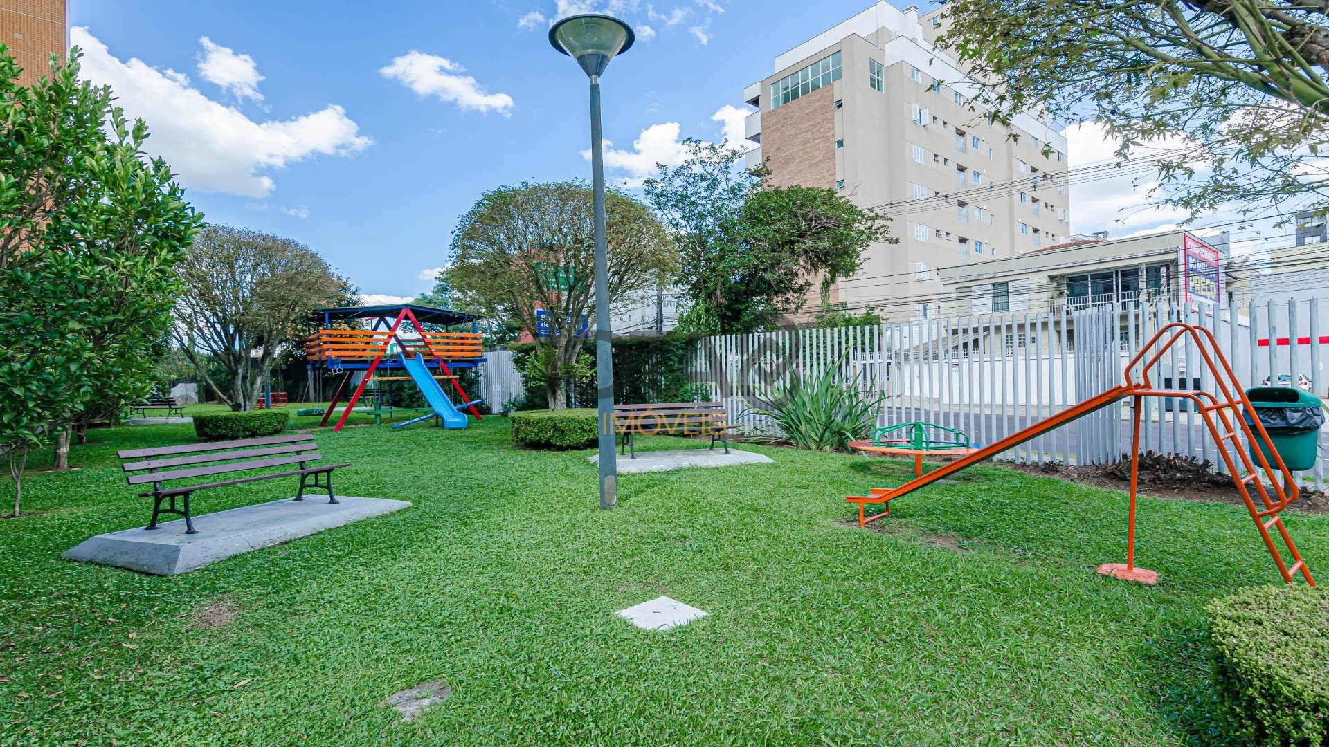 Apartamento no bairro Bigorrilho em Curitiba - Ref.: 69462 - J8 Imóveis