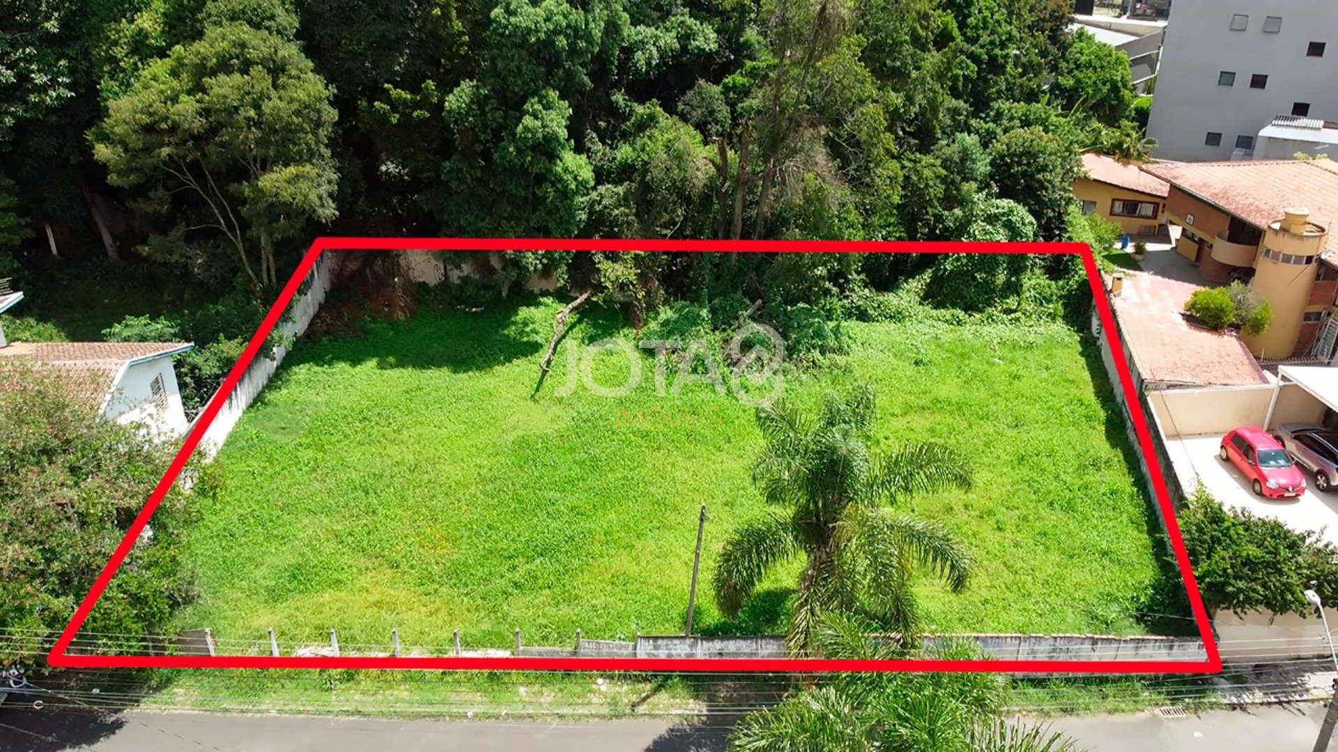 TERRENO COM ÓTIMA LOCALIZAÇÃO NO BATEL!