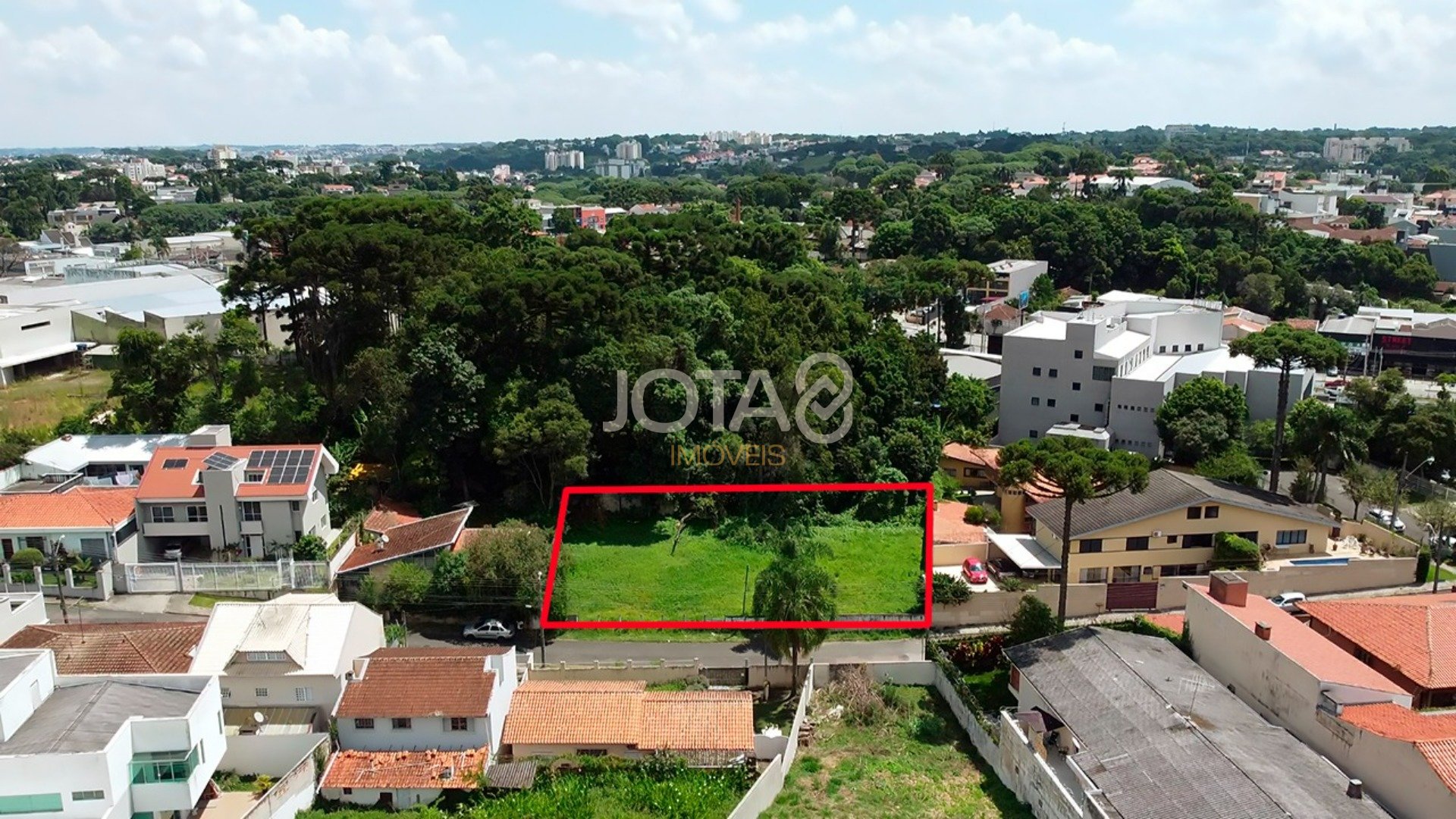 TERRENO COM ÓTIMA LOCALIZAÇÃO NO BATEL!