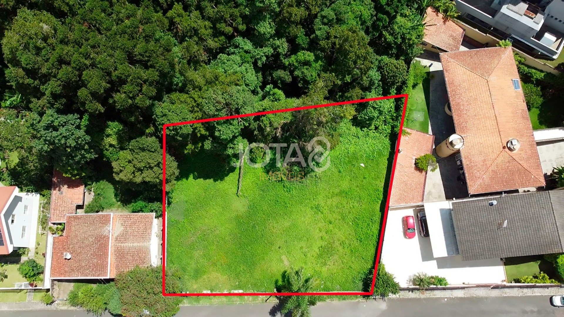 TERRENO COM ÓTIMA LOCALIZAÇÃO NO BATEL!