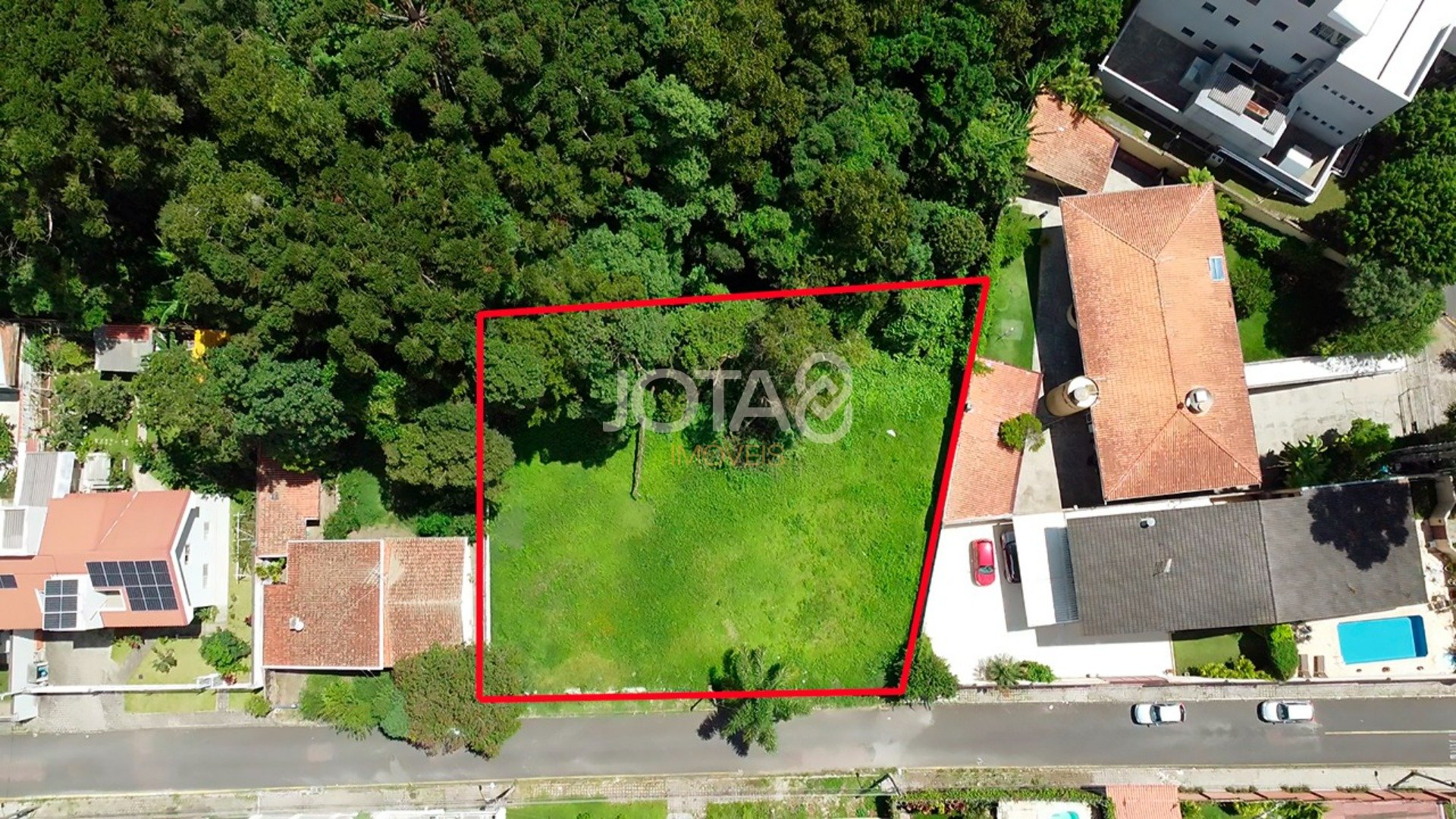 TERRENO COM ÓTIMA LOCALIZAÇÃO NO BATEL!