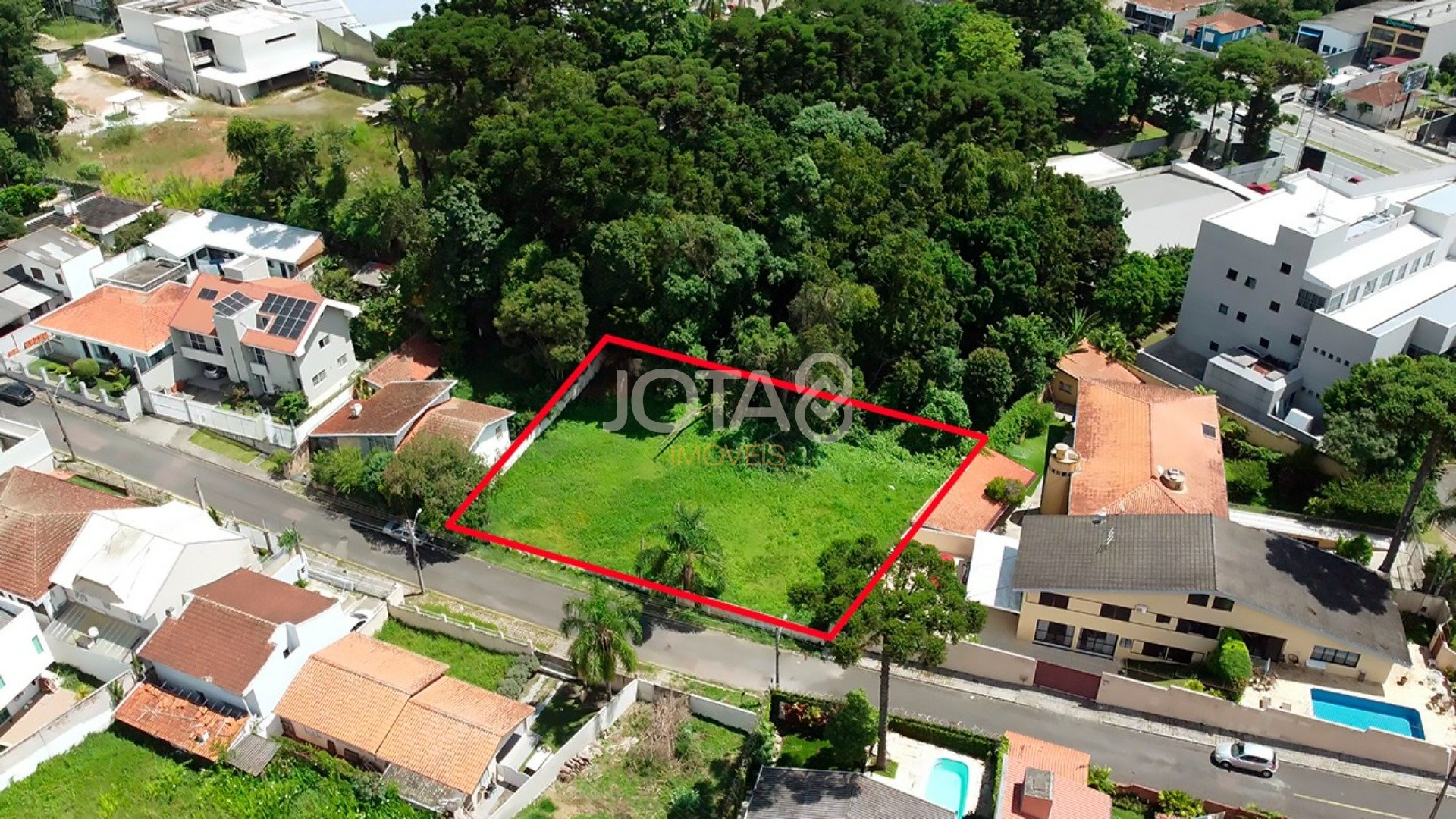 TERRENO COM ÓTIMA LOCALIZAÇÃO NO BATEL!