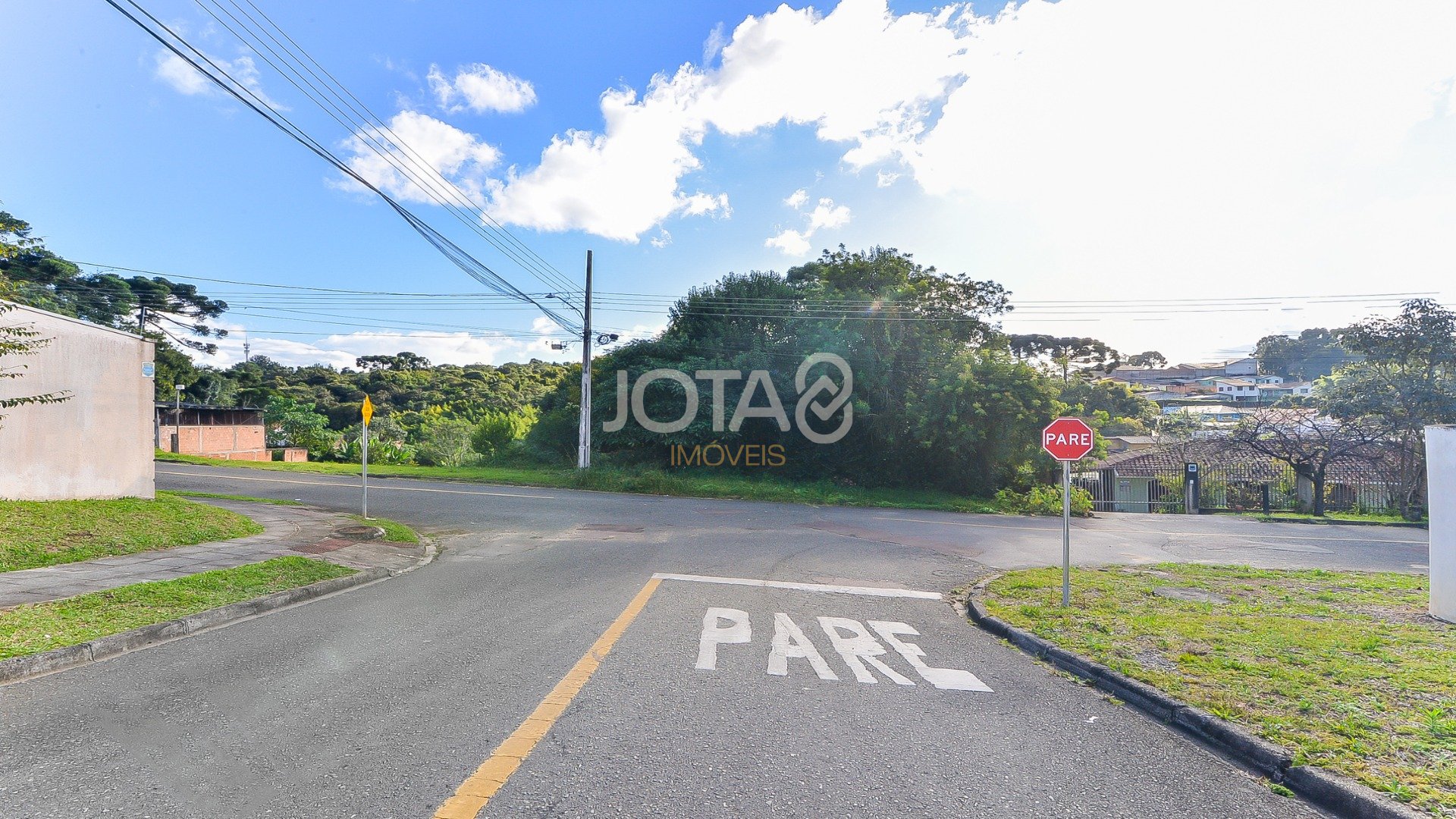 ÓTIMO TERRENO PARA CONSTRUÇÃO DE SOBRADOS!