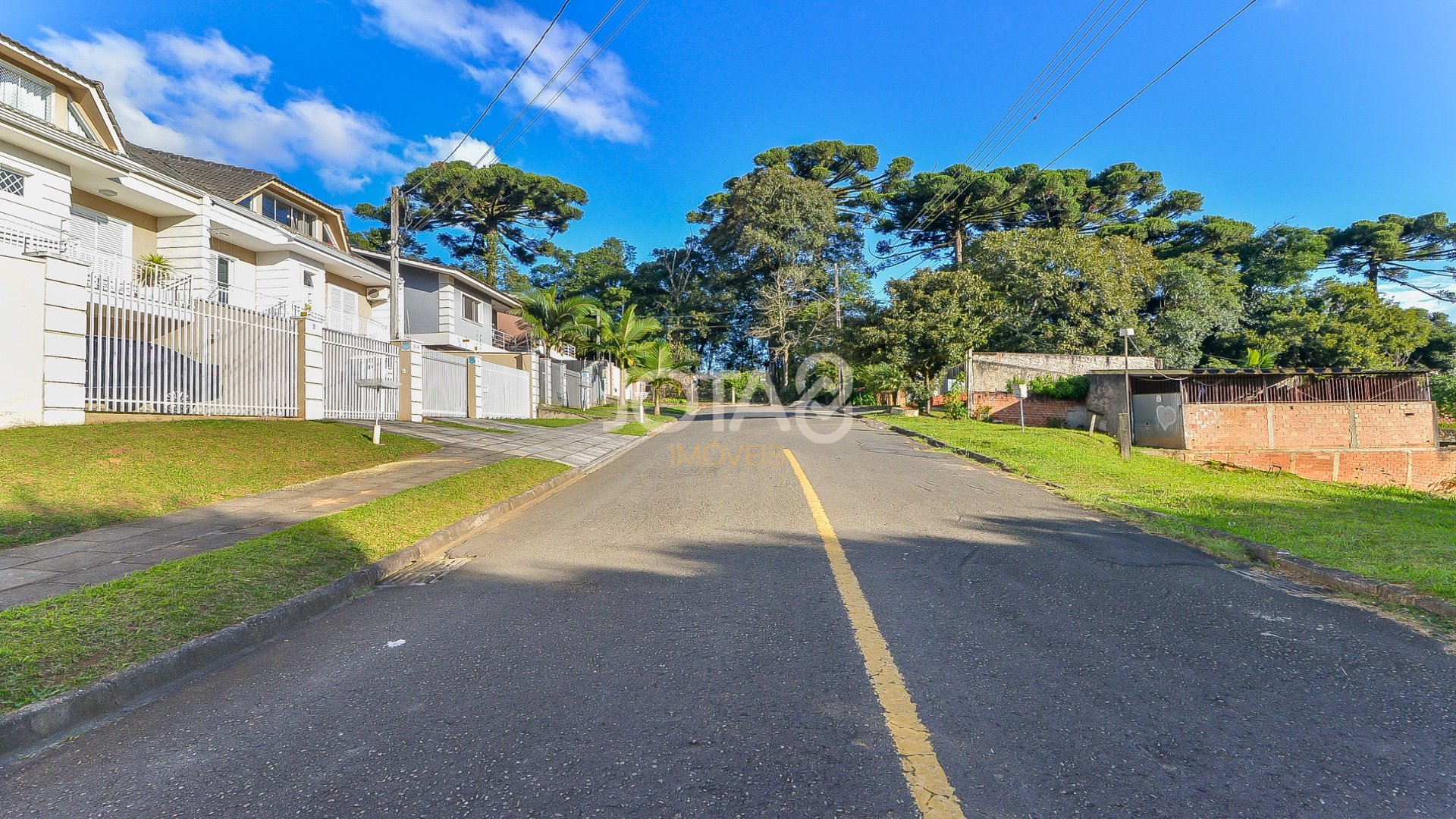 ÓTIMO TERRENO PARA CONSTRUÇÃO DE SOBRADOS!