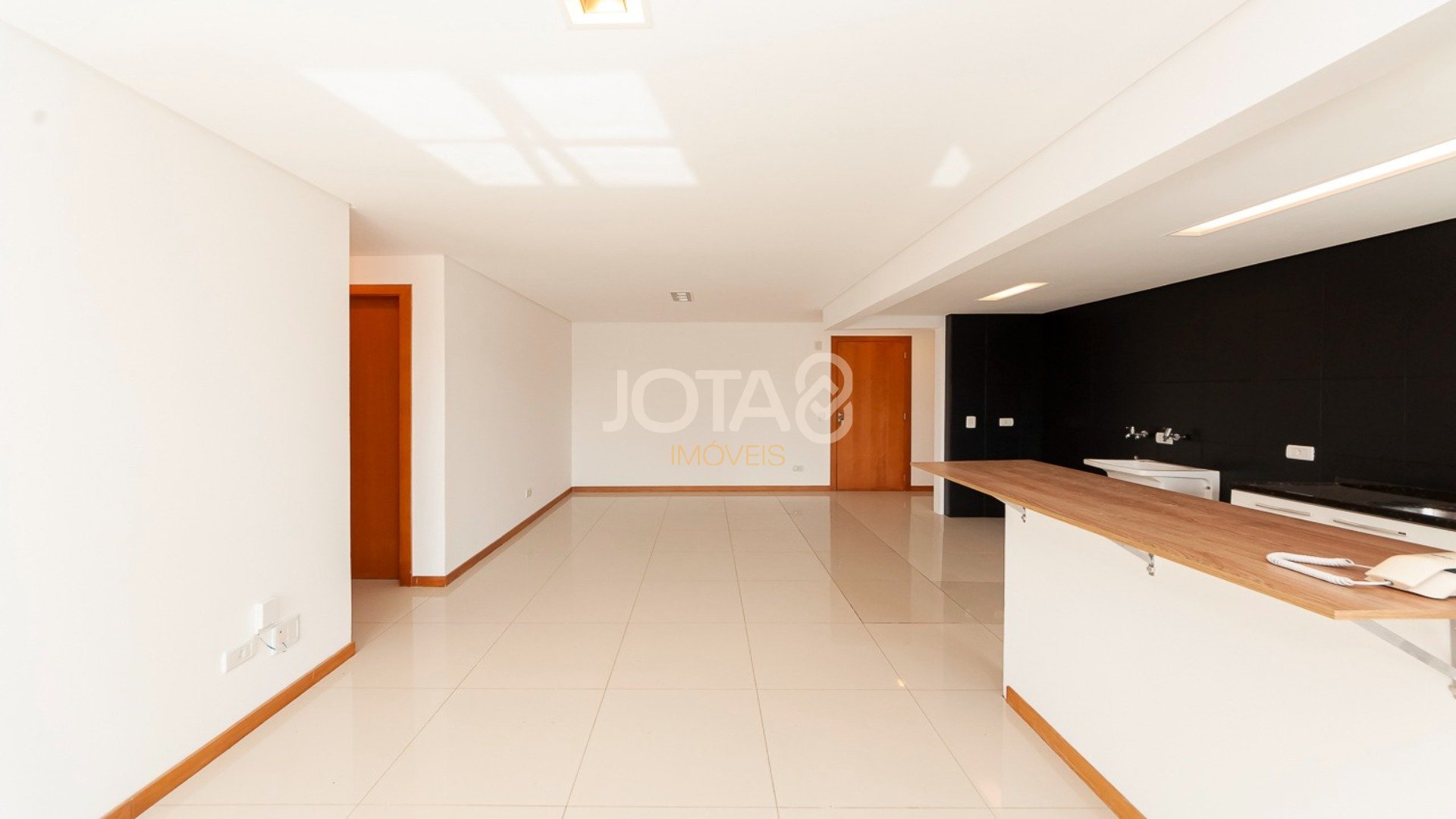 APARTAMENTO COM 2 DORMITÓRIOS NO JUVEVÊ