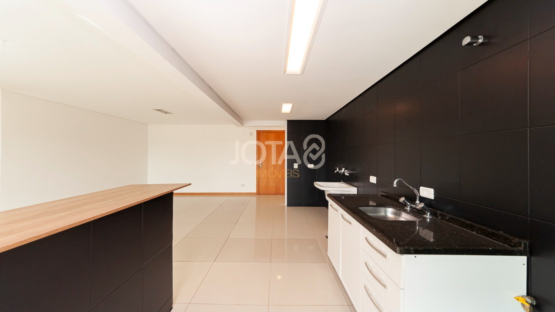 APARTAMENTO COM 2 DORMITÓRIOS NO JUVEVÊ
