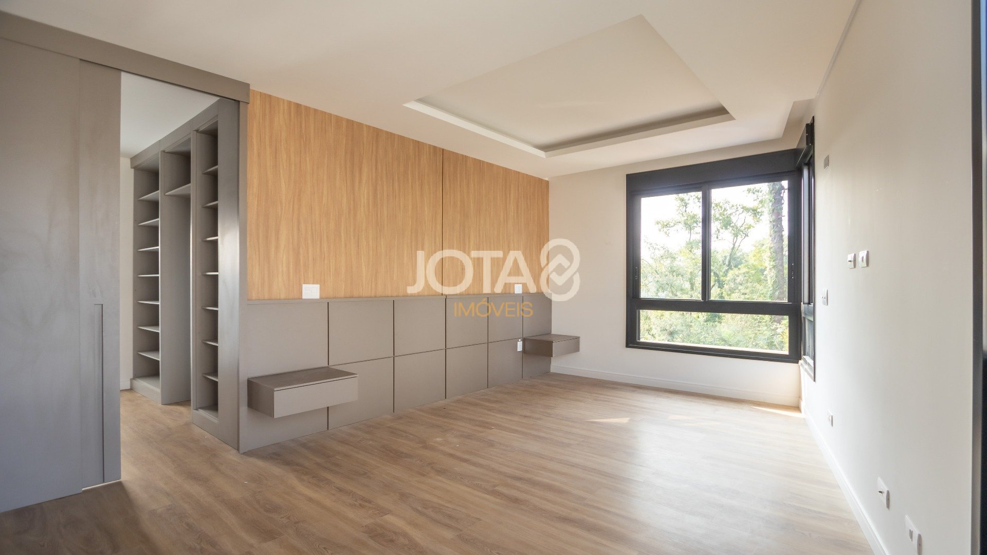 PINE HILL: CASA EM CONDOMÍNIO PRONTA PARA MORAR