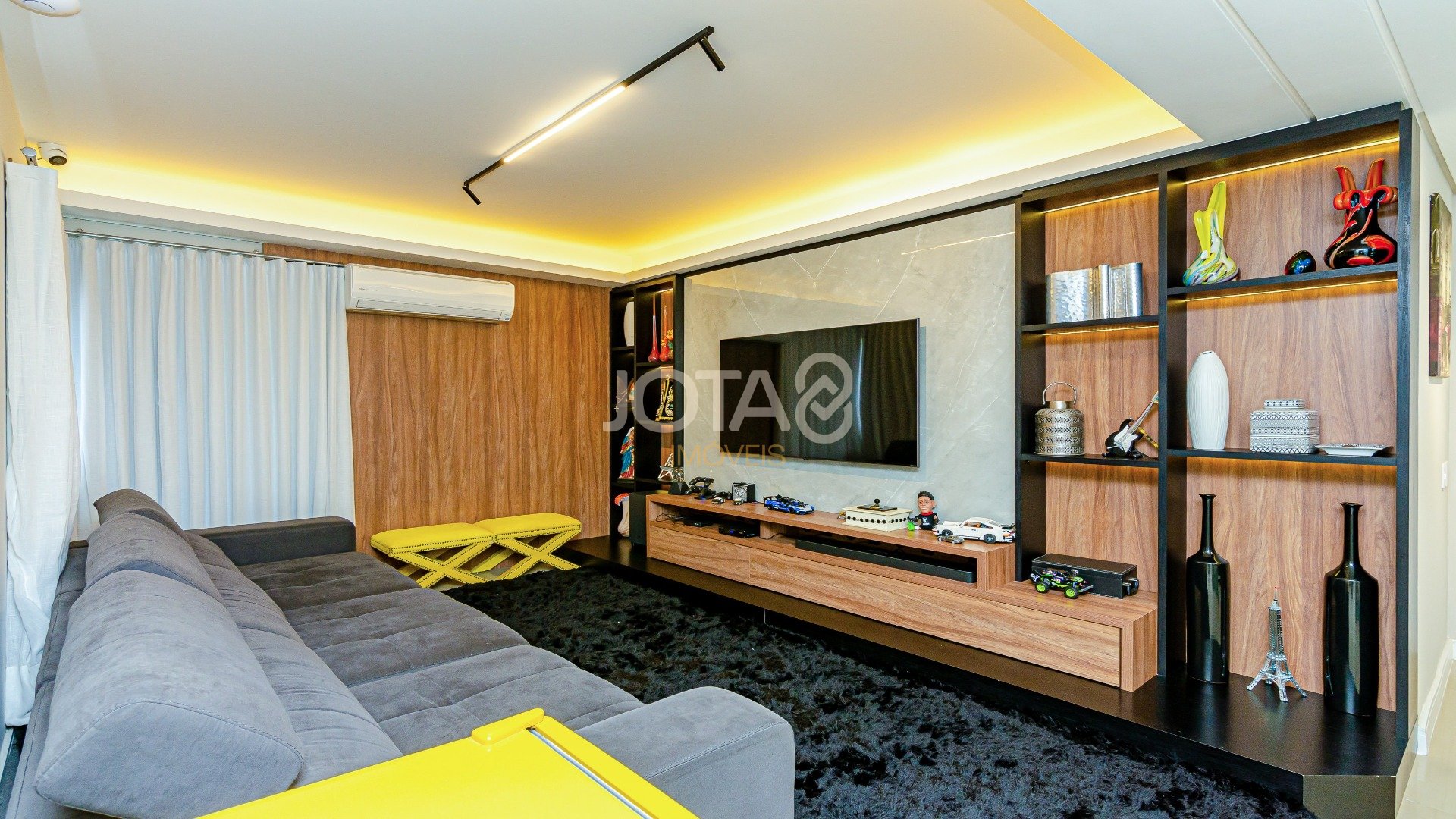 CASA COM PISCINA NO CONDOMÍNIO PORTO FELICE!