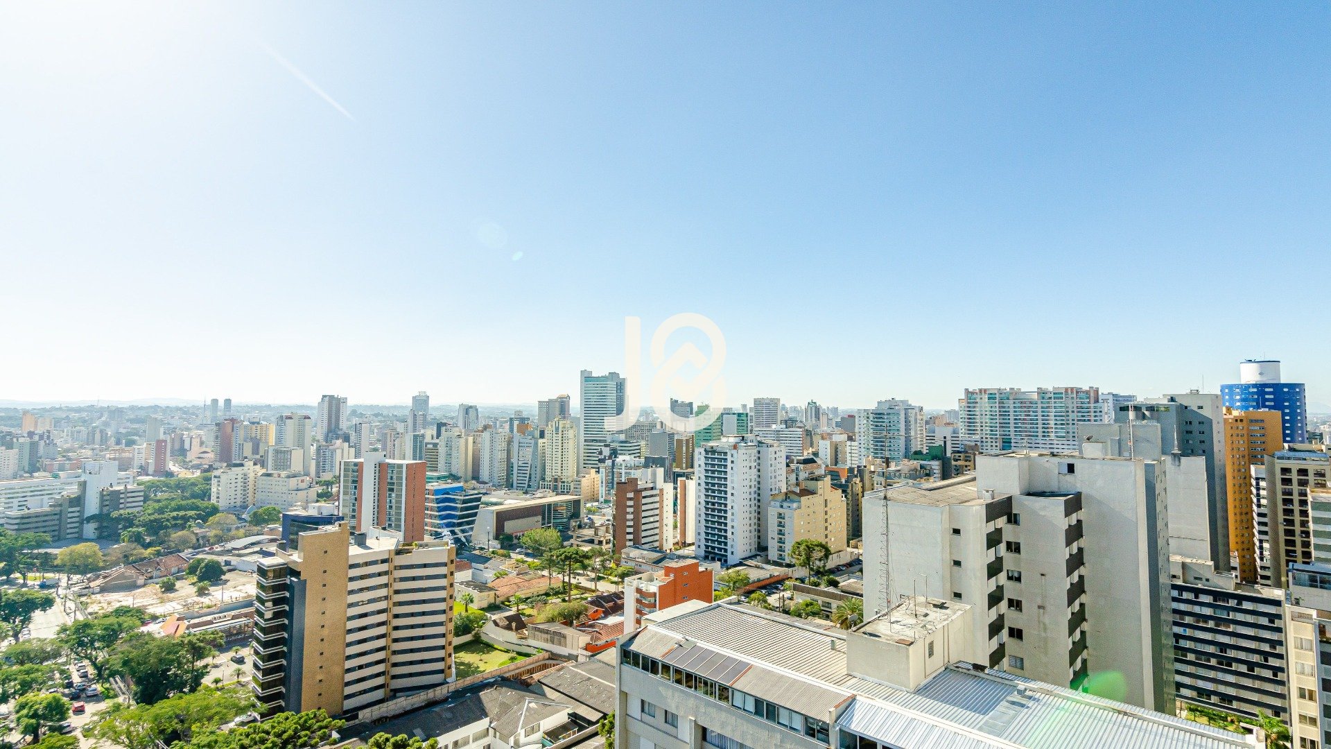 APARTAMENTO COM 4 SUÍTES E VISTA DEFINIDA NO CORAÇÃO DO BATEL