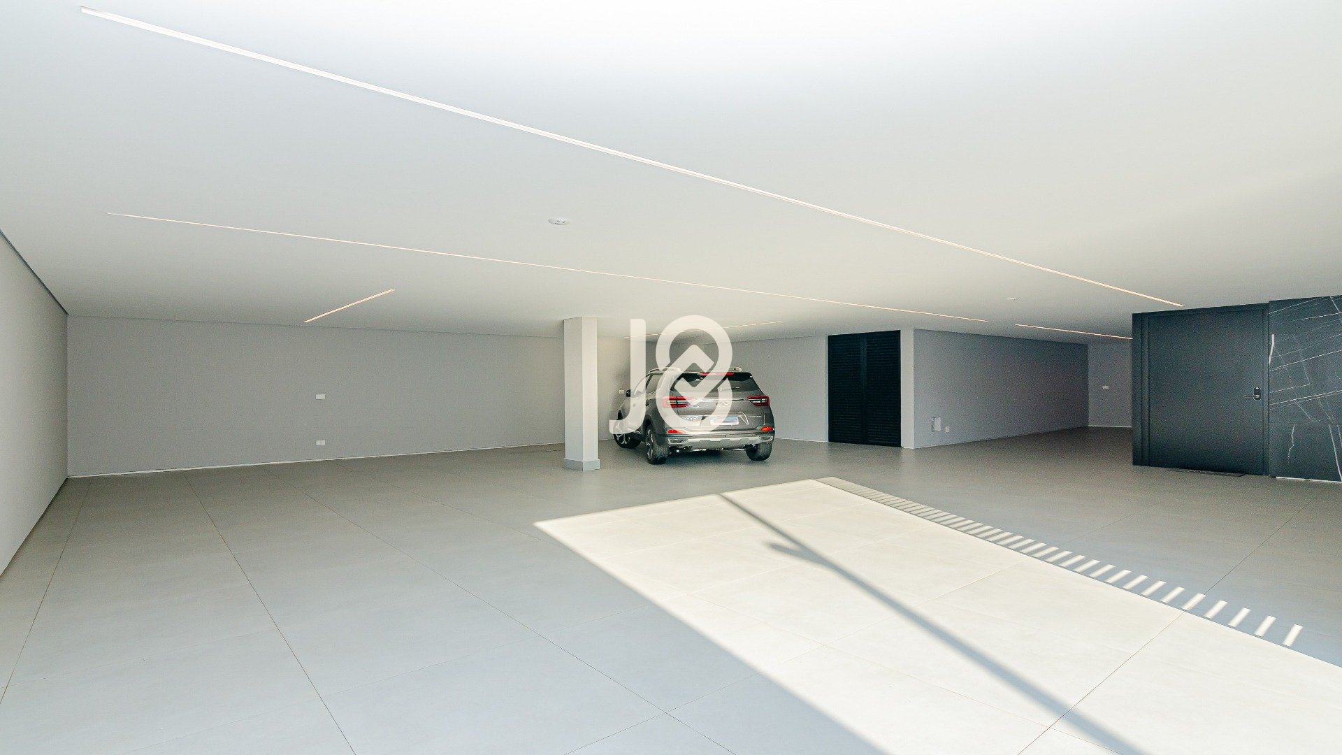 ESPETACULAR CASA COM 5 SUÍTES EM CONDOMÍNIO NO CAMPO COMPRIDO