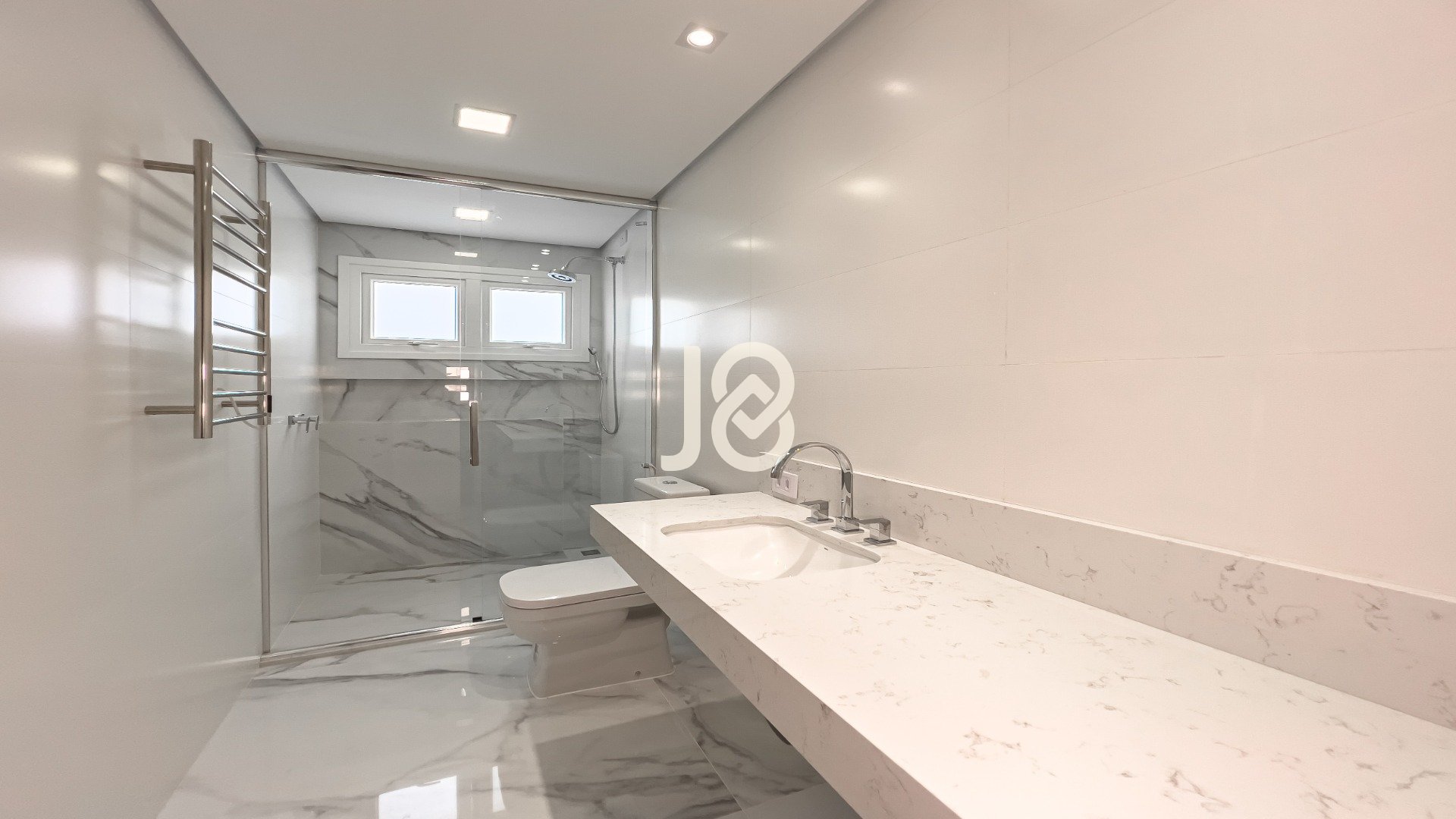 CASA EM CONDOMÍNIO EM SANTA FELICIDADE