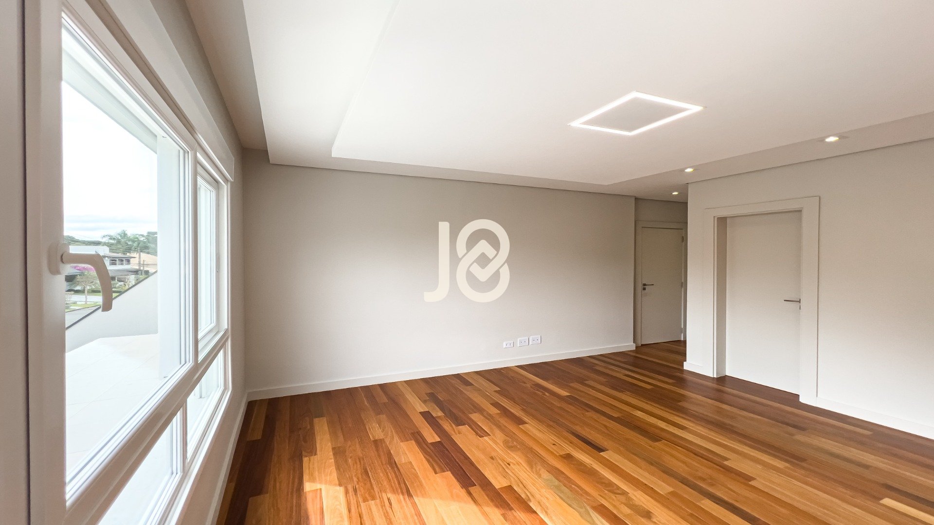 CASA EM CONDOMÍNIO EM SANTA FELICIDADE