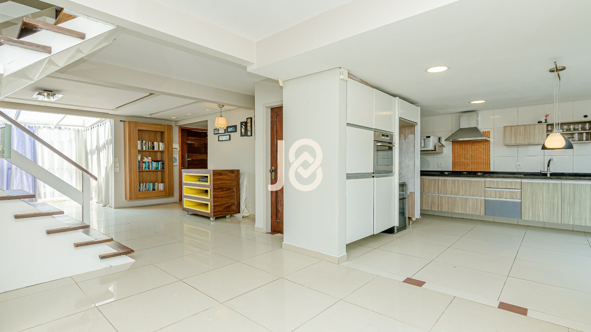 SOBRADO TRIPLEX NO PILARZINHO