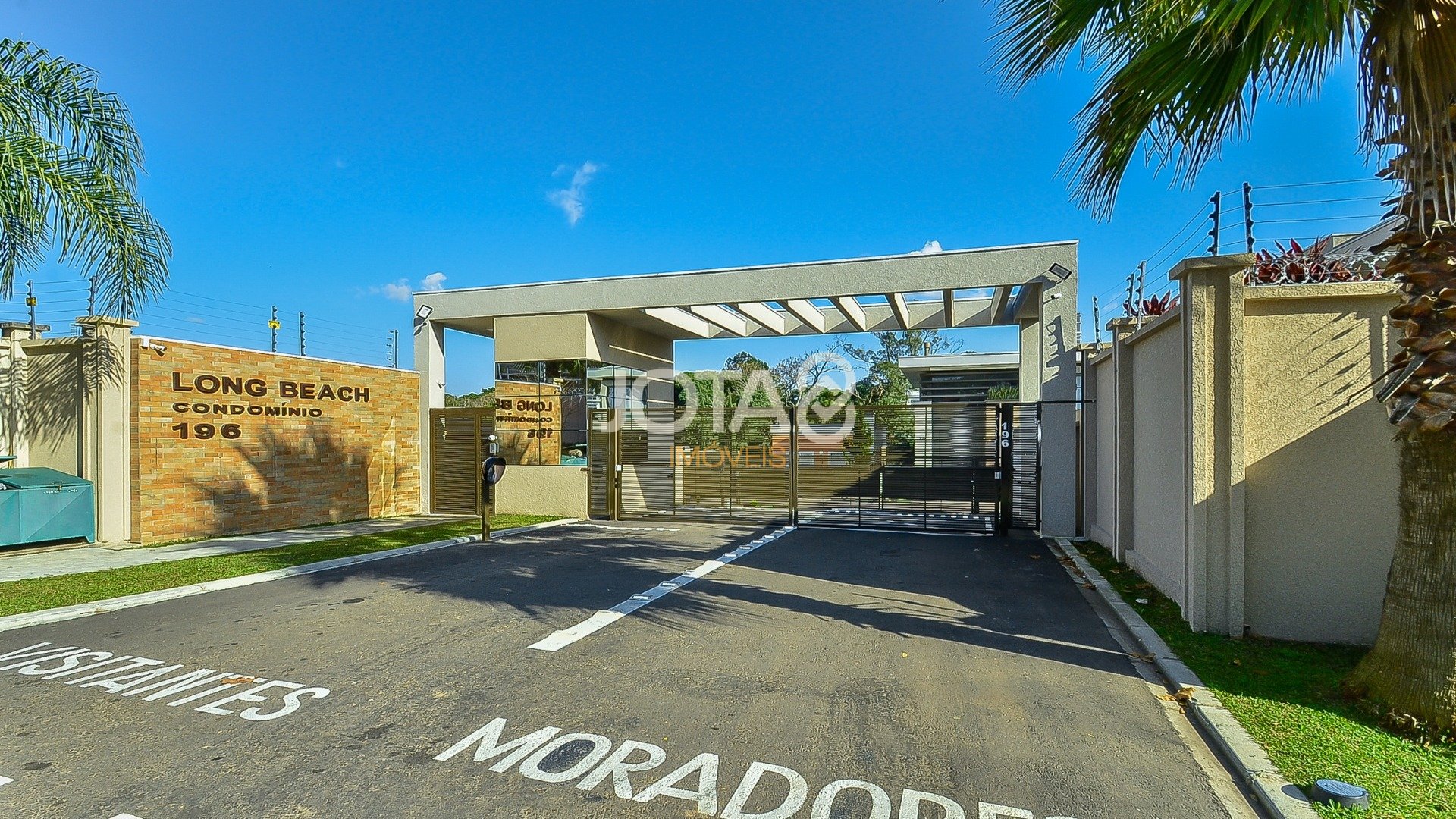TERRENO EM CONDOMINIO FECHADO NO CAMPO COMPRIDO