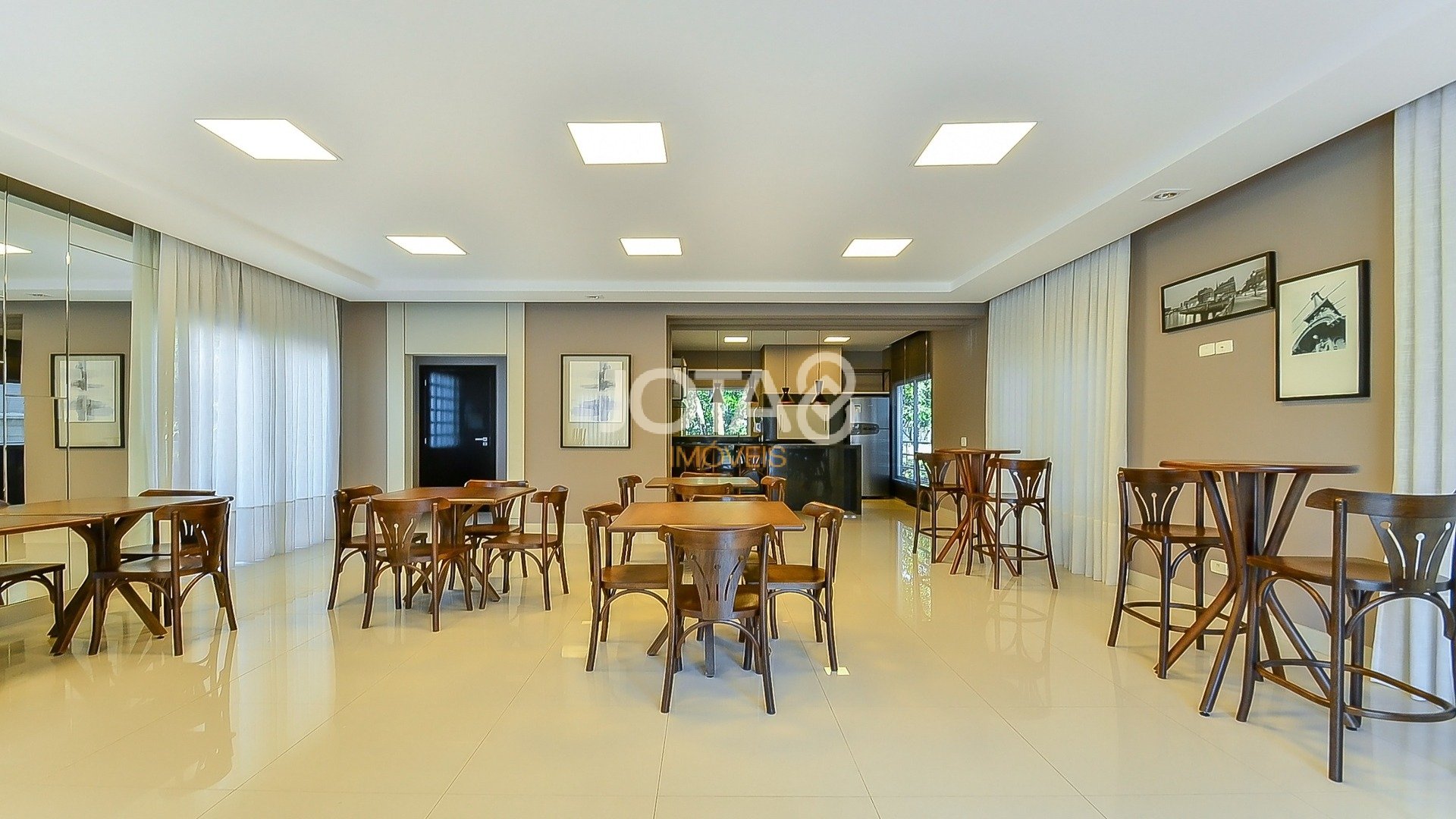 TERRENO EM CONDOMINIO FECHADO NO CAMPO COMPRIDO