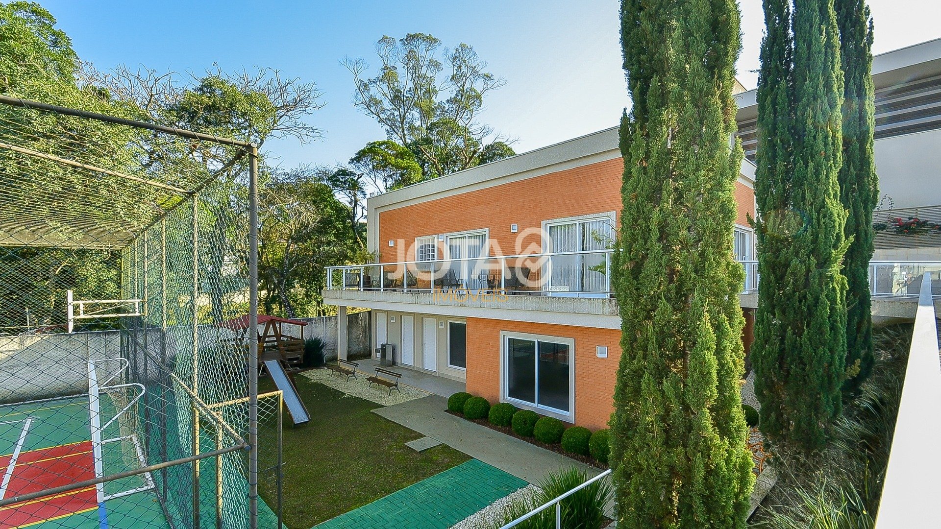 TERRENO EM CONDOMINIO FECHADO NO CAMPO COMPRIDO