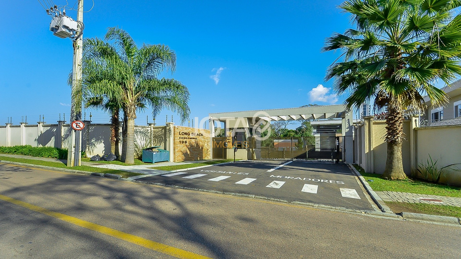 TERRENO EM CONDOMINIO FECHADO NO CAMPO COMPRIDO