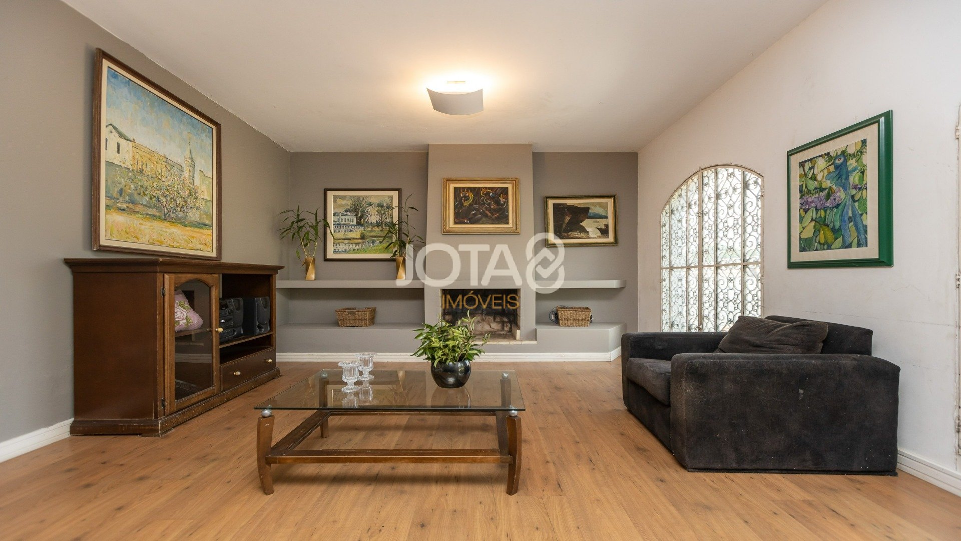 CASA COM 4 DORMITÓRIOS NO JARDIM SCHAFFER
