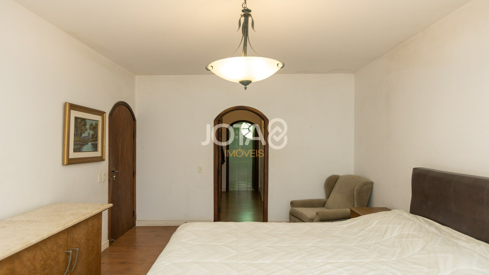 CASA COM 4 DORMITÓRIOS NO JARDIM SCHAFFER