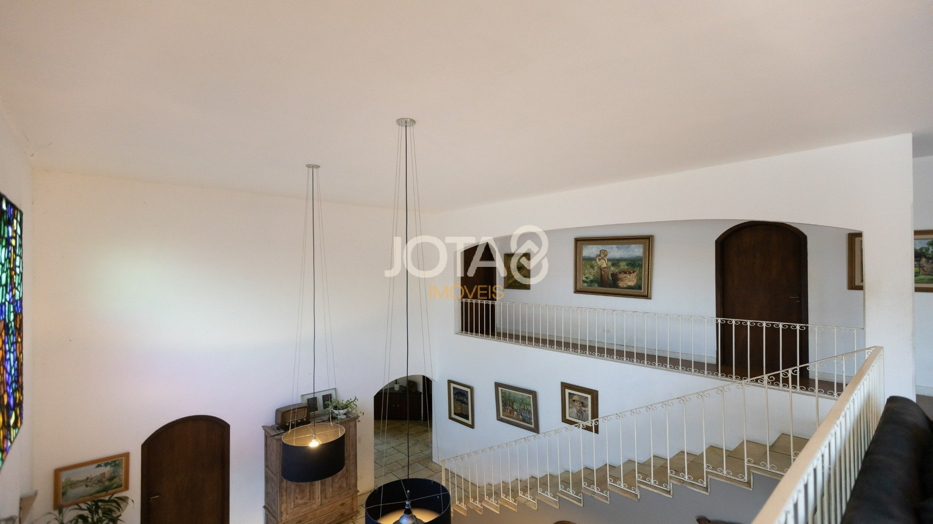 CASA COM 4 DORMITÓRIOS NO JARDIM SCHAFFER