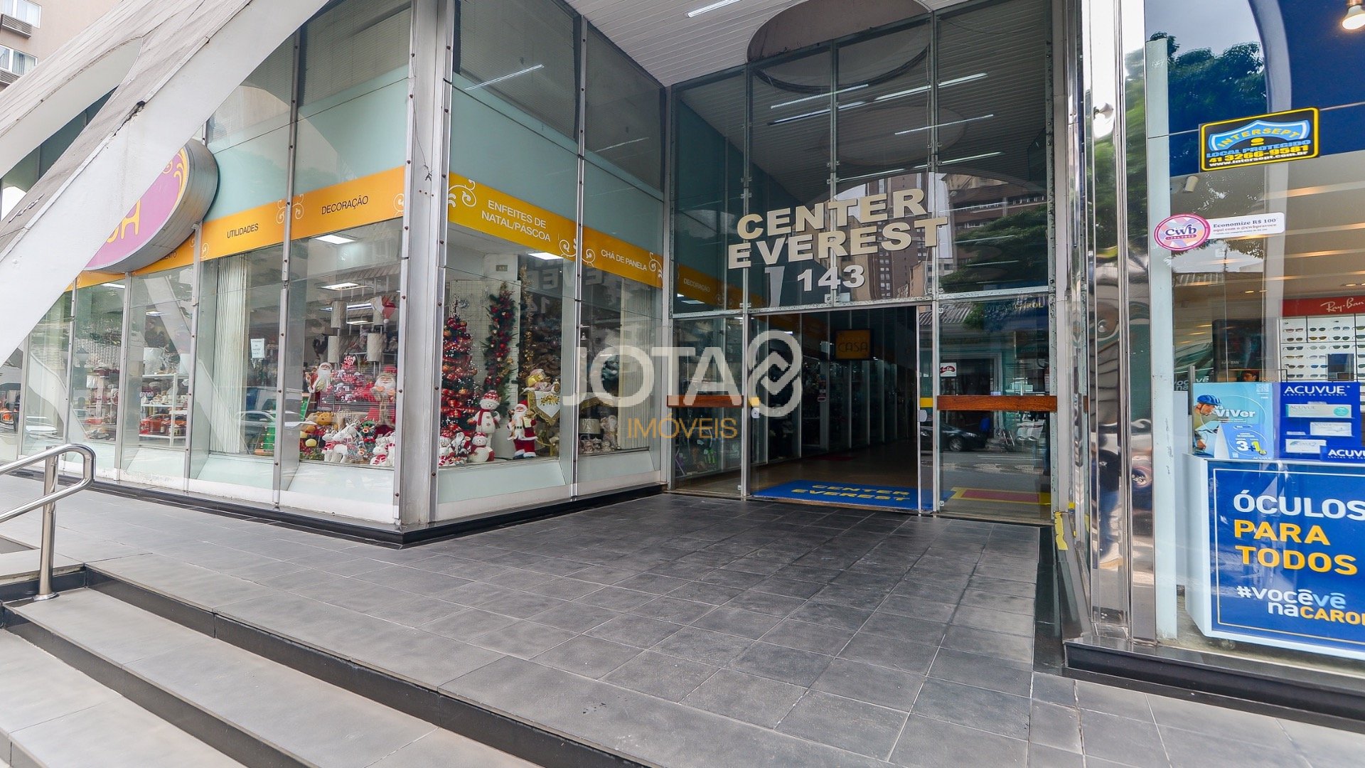 CONJUNTO COMERCIAL EM ÓTIMA LOCALIZAÇÃO