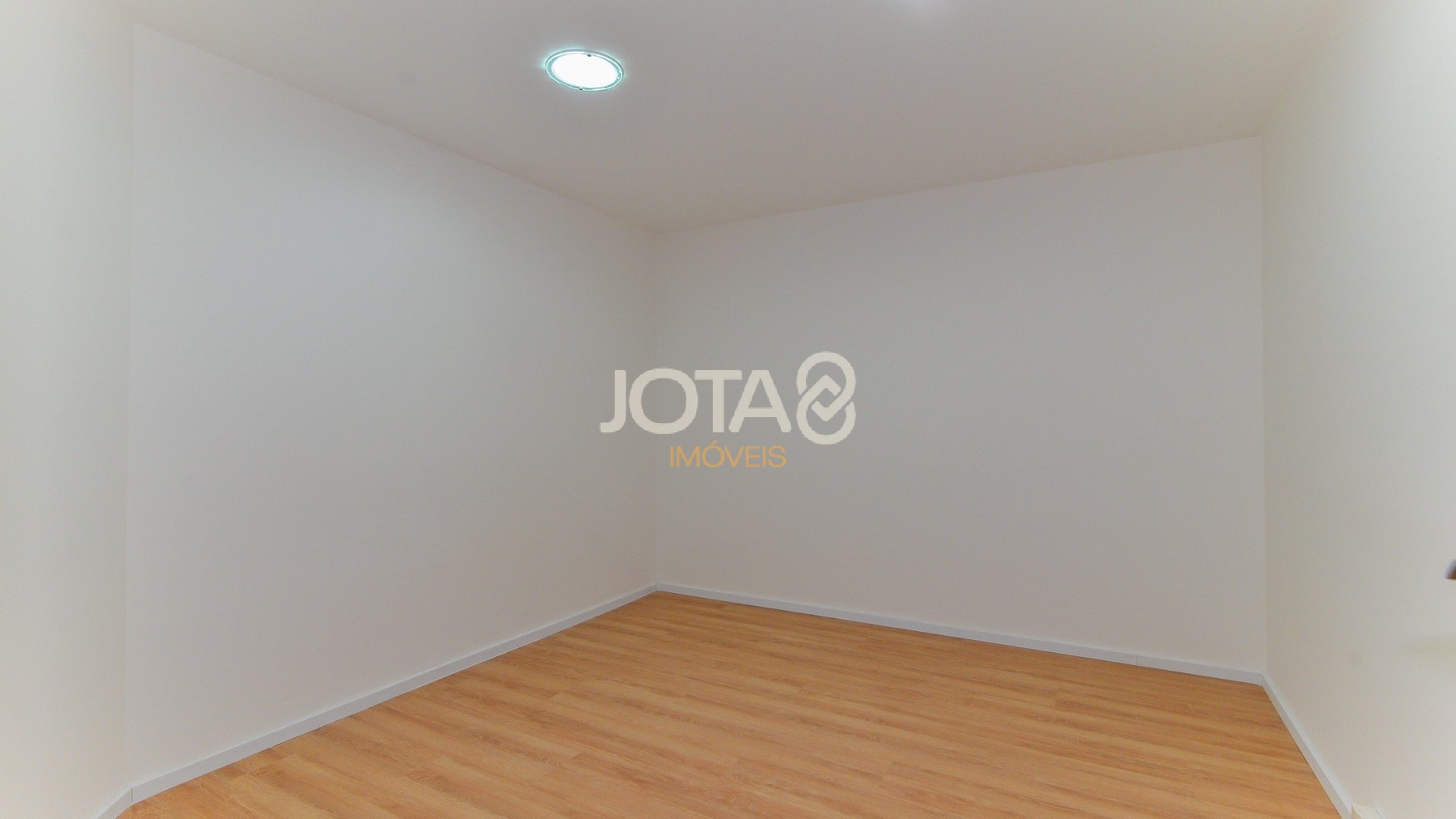 CONJUNTO COMERCIAL EM ÓTIMA LOCALIZAÇÃO