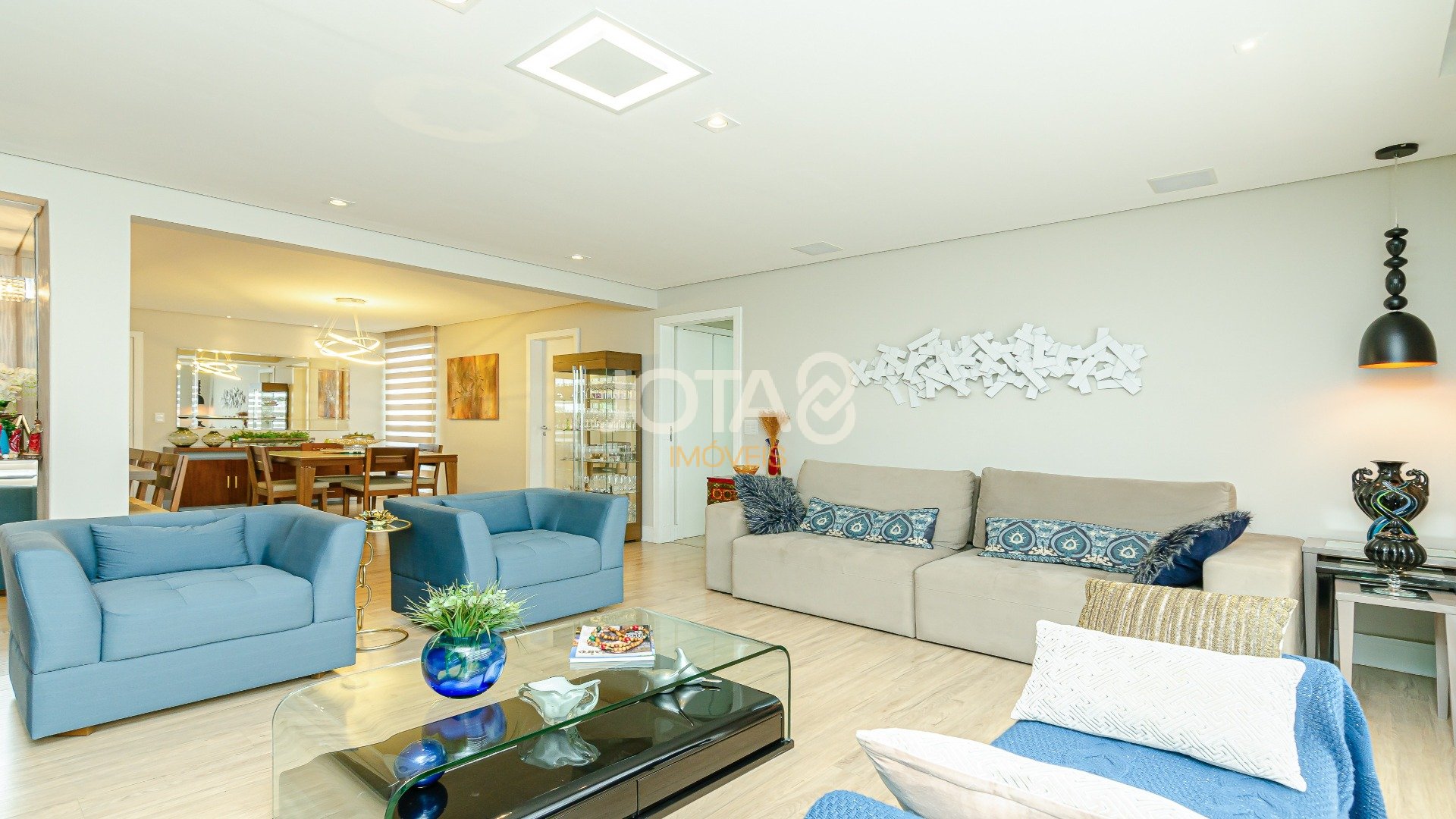 APARTAMENTO 3 DORMITÓRIOS LOCALIZAÇÃO NOBRE NO BATEL