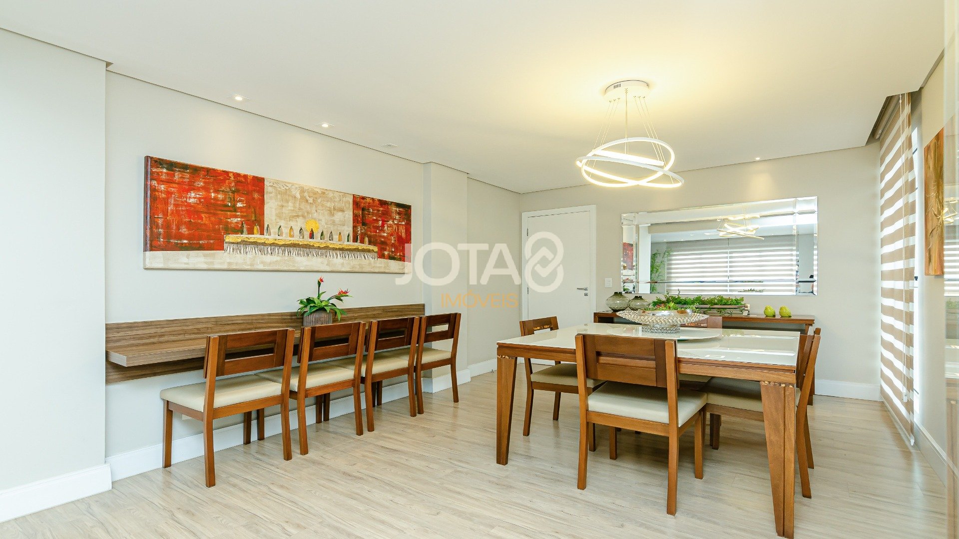 APARTAMENTO 3 DORMITÓRIOS LOCALIZAÇÃO NOBRE NO BATEL