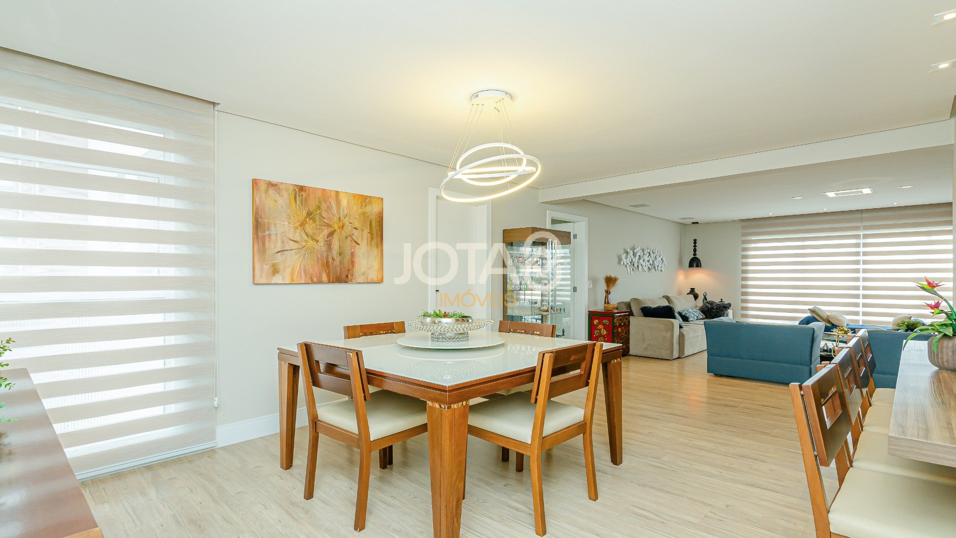 APARTAMENTO 3 DORMITÓRIOS LOCALIZAÇÃO NOBRE NO BATEL