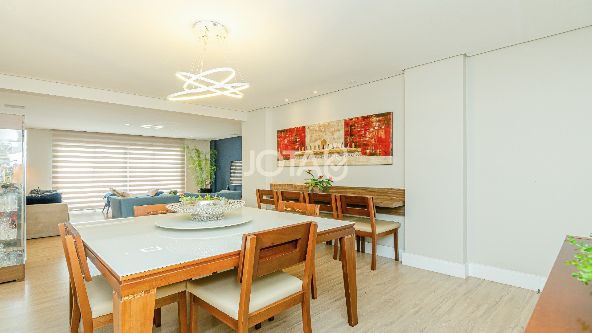 APARTAMENTO 3 DORMITÓRIOS LOCALIZAÇÃO NOBRE NO BATEL