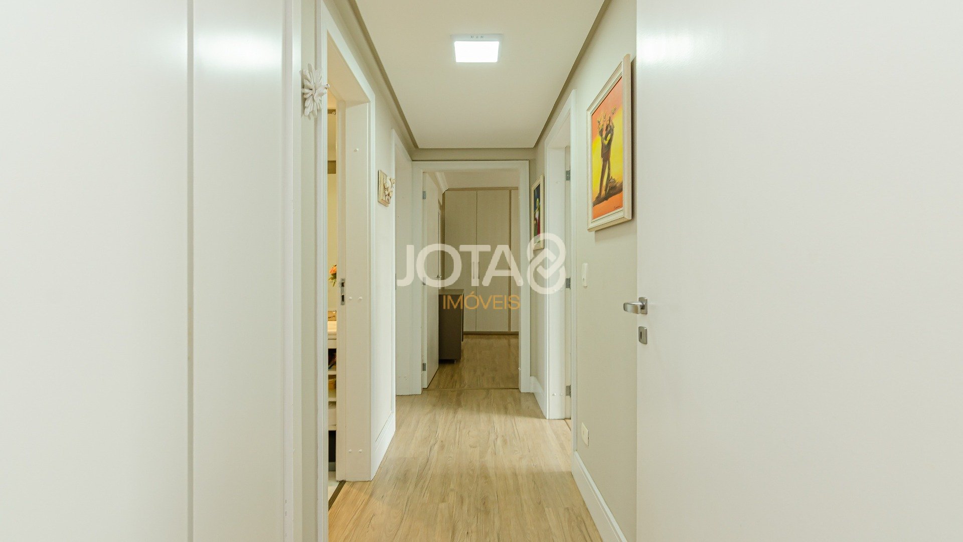 APARTAMENTO 3 DORMITÓRIOS LOCALIZAÇÃO NOBRE NO BATEL