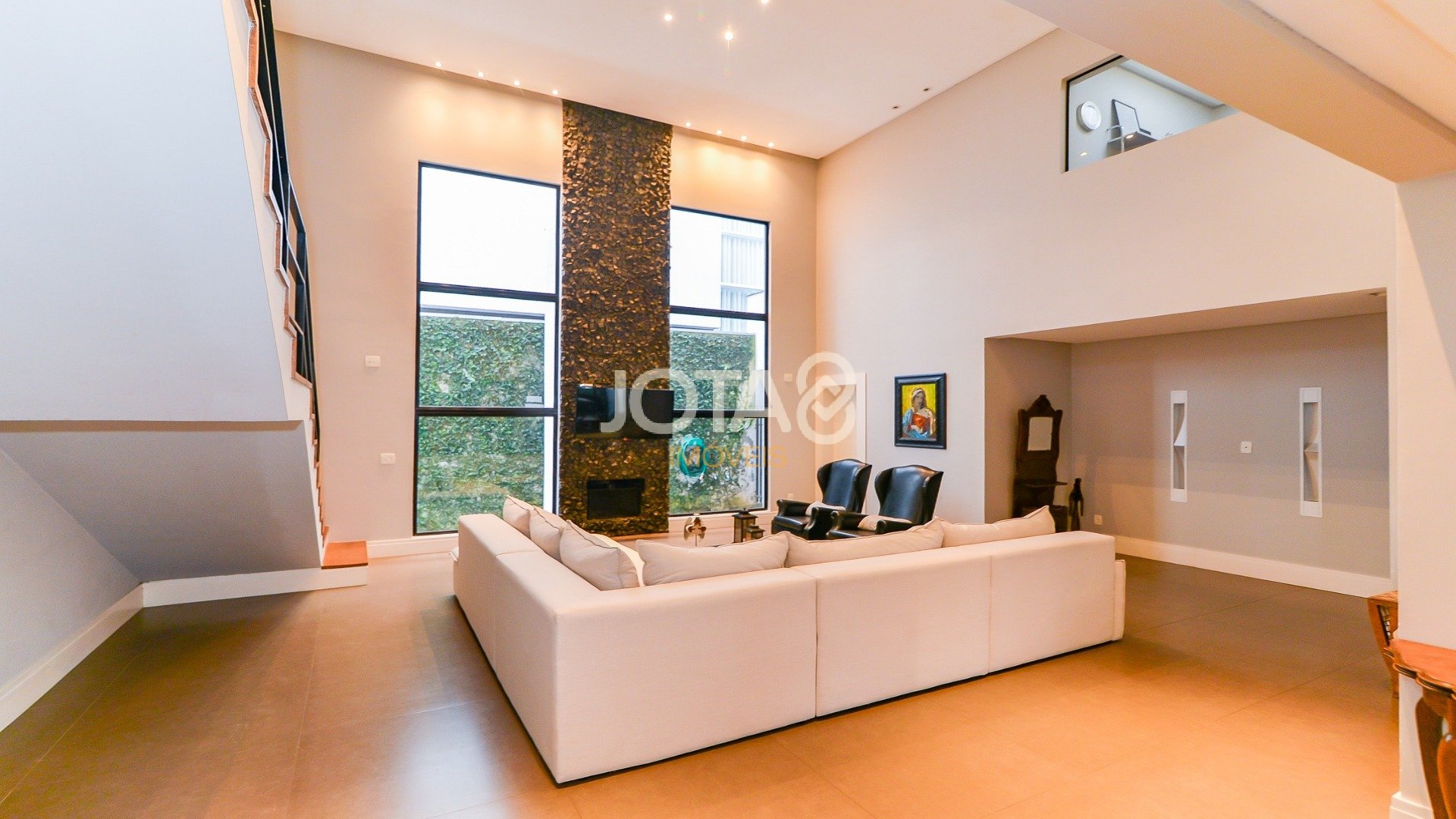 CASA MARAVILHOSA NO MELHOR DO ECOVILLE!