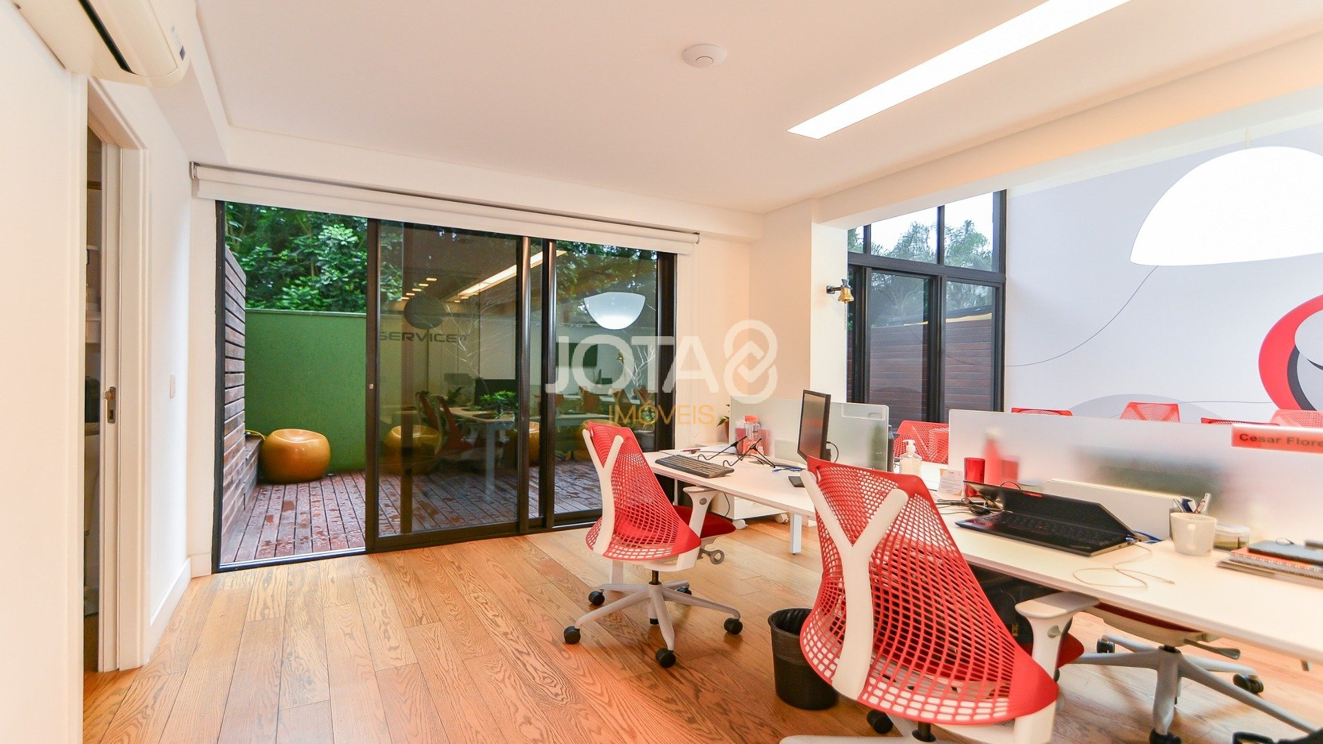 EXCELENTE SALA COMERCIAL EM CONDOMÍNIO PREMIUM
