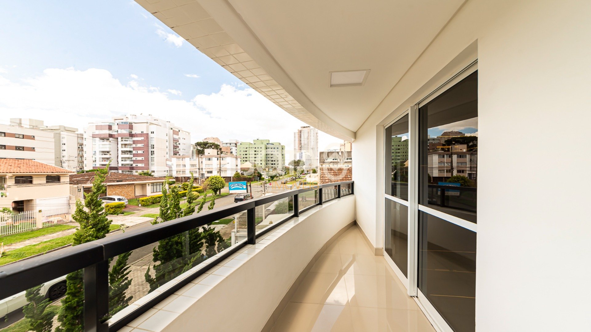 LINDO APARTAMENTO MOBILIADO COM 3 QUARTOS NO VILA IZABEL