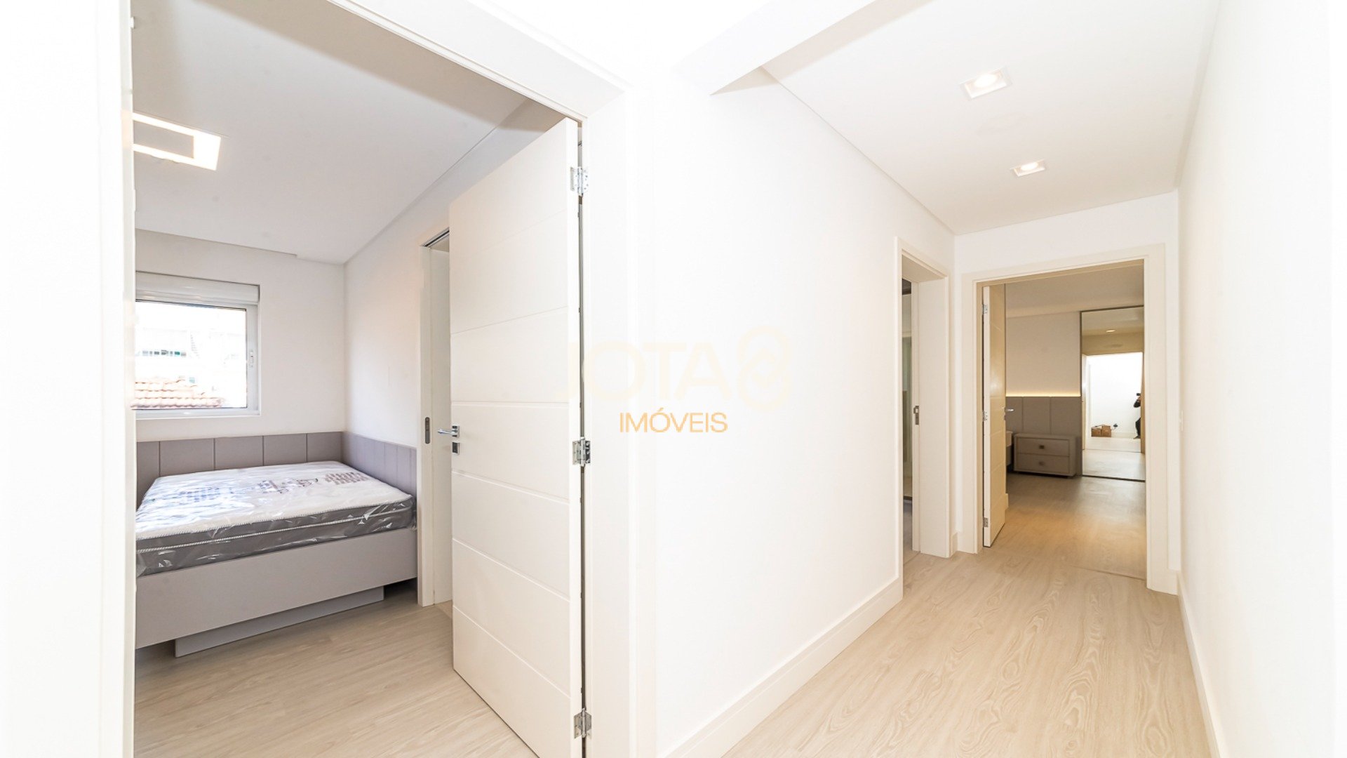 LINDO APARTAMENTO MOBILIADO COM 3 QUARTOS NO VILA IZABEL