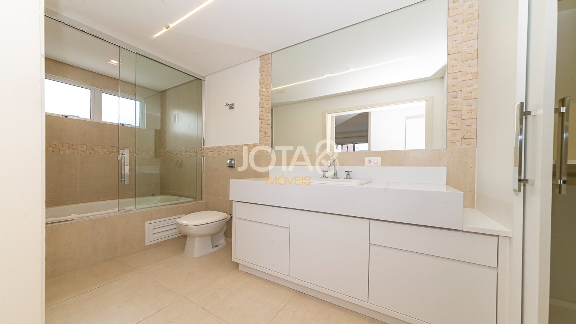 LINDO APARTAMENTO MOBILIADO COM 3 QUARTOS NO VILA IZABEL