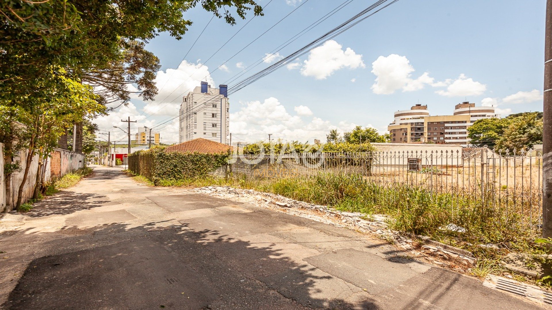 TERRENO PARA LOCAÇÃO EM ÓTIMA LOCALIZAÇÃO - J8