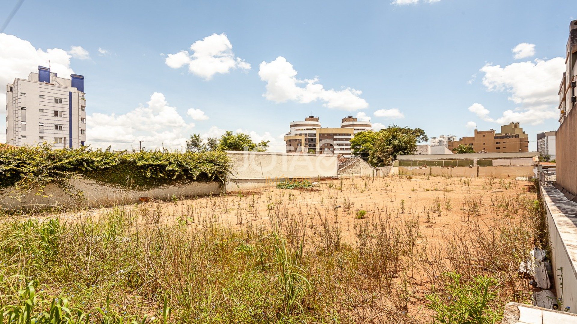 TERRENO PARA LOCAÇÃO EM ÓTIMA LOCALIZAÇÃO - J8