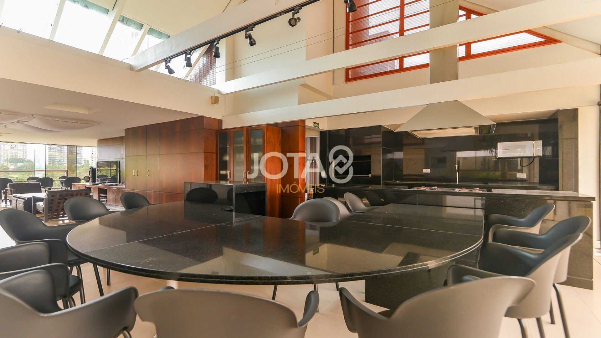 APARTAMENTO COM 3 SUÍTES E VISTA PARA O GRACIOSA COUNTRY CLUB